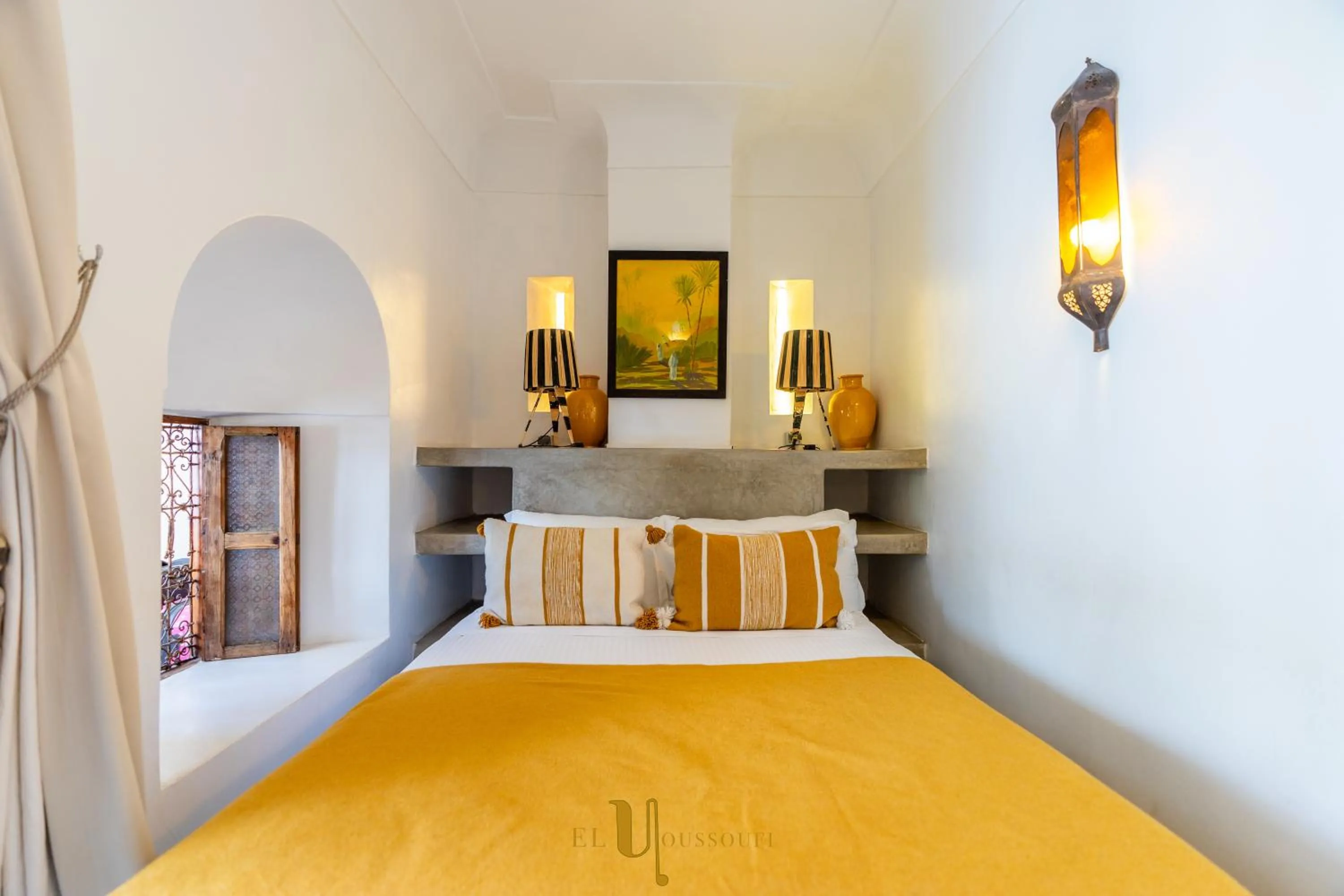 Bed in Riad El Youssoufi