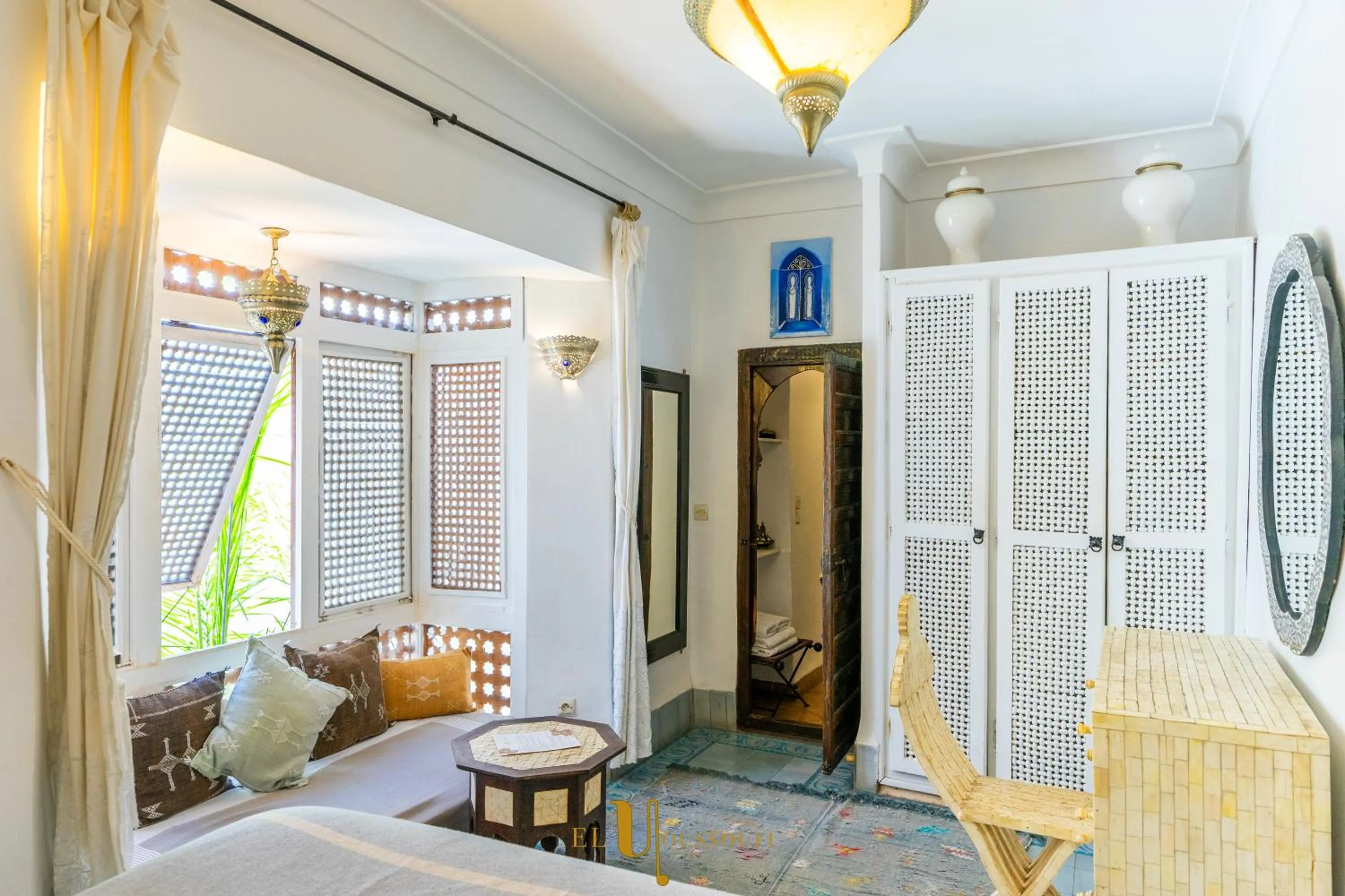 Photo of the whole room, Bed in Riad El Youssoufi