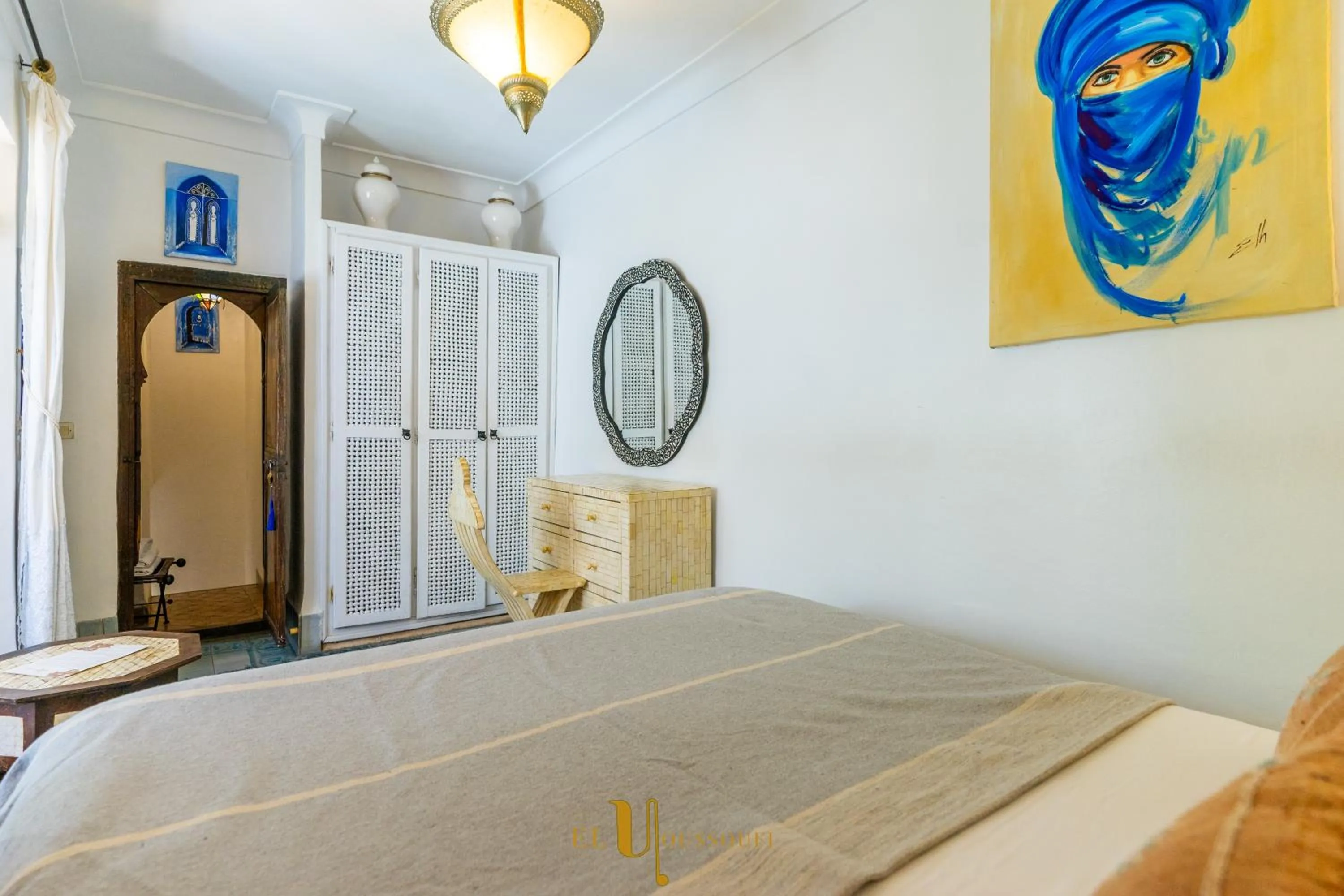 wardrobe, Bed in Riad El Youssoufi