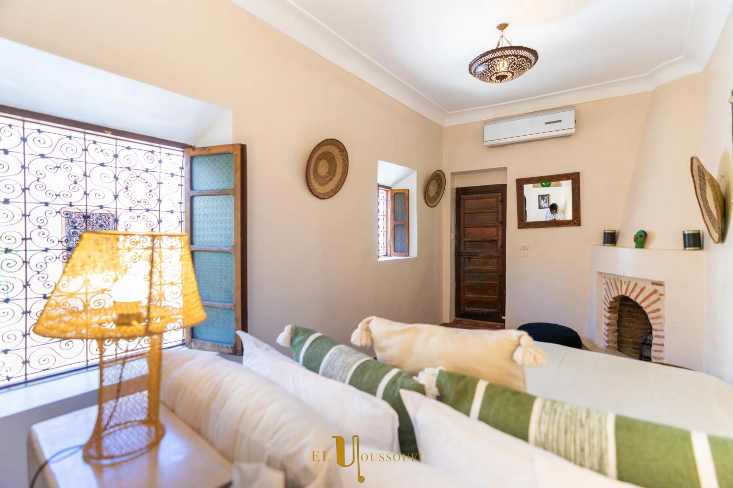 air conditioner, Bed in Riad El Youssoufi