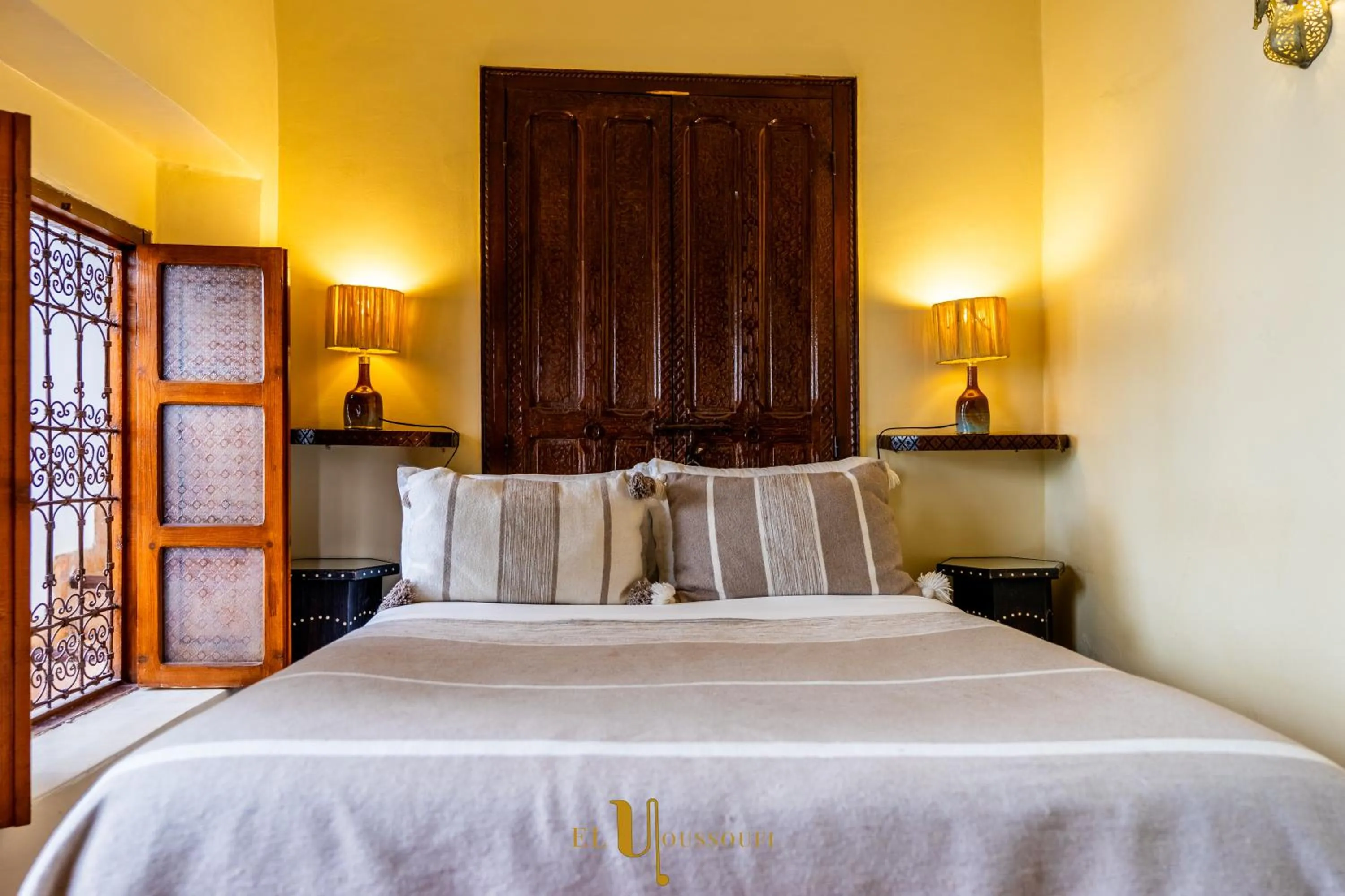 Bed in Riad El Youssoufi