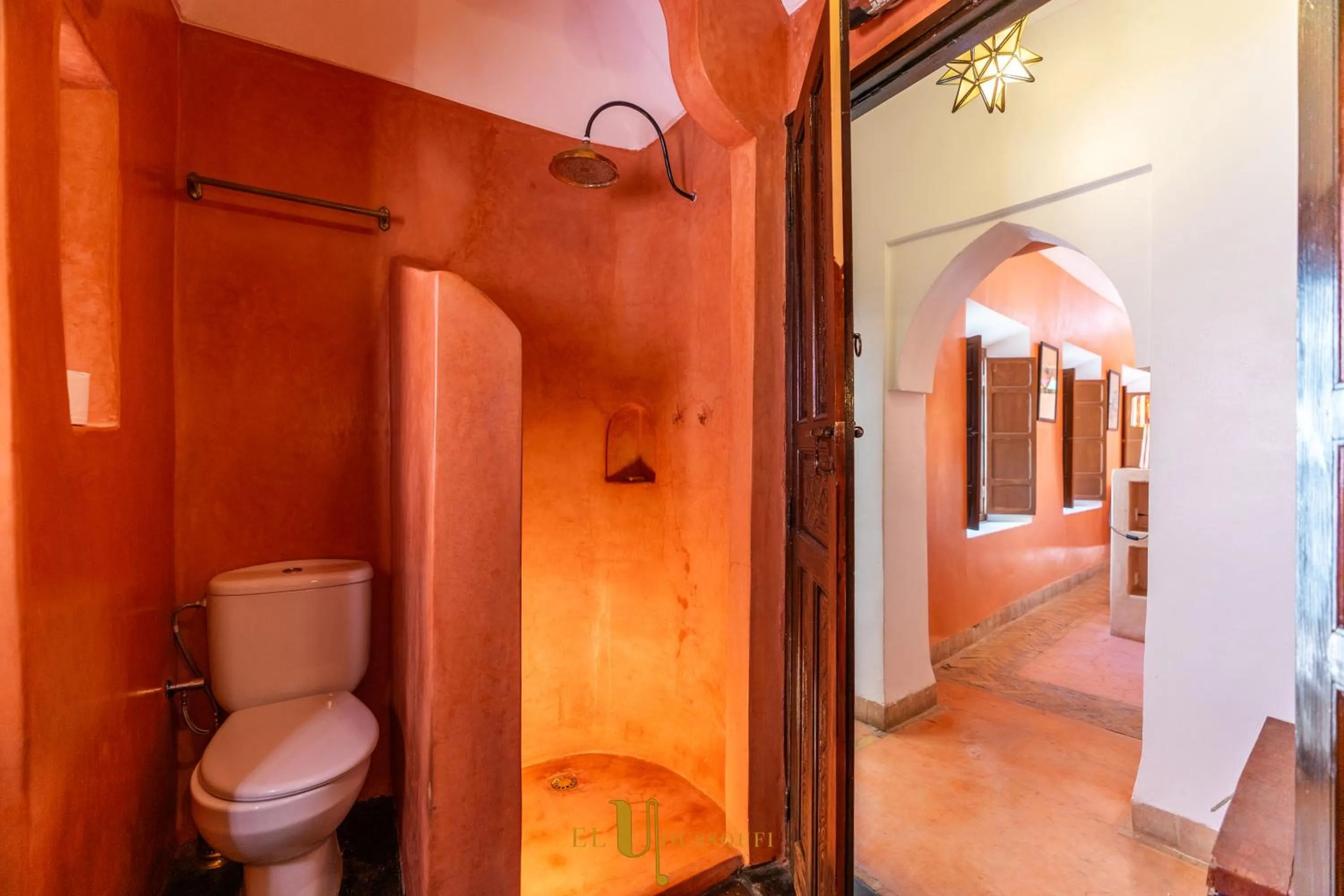 Shower in Riad El Youssoufi