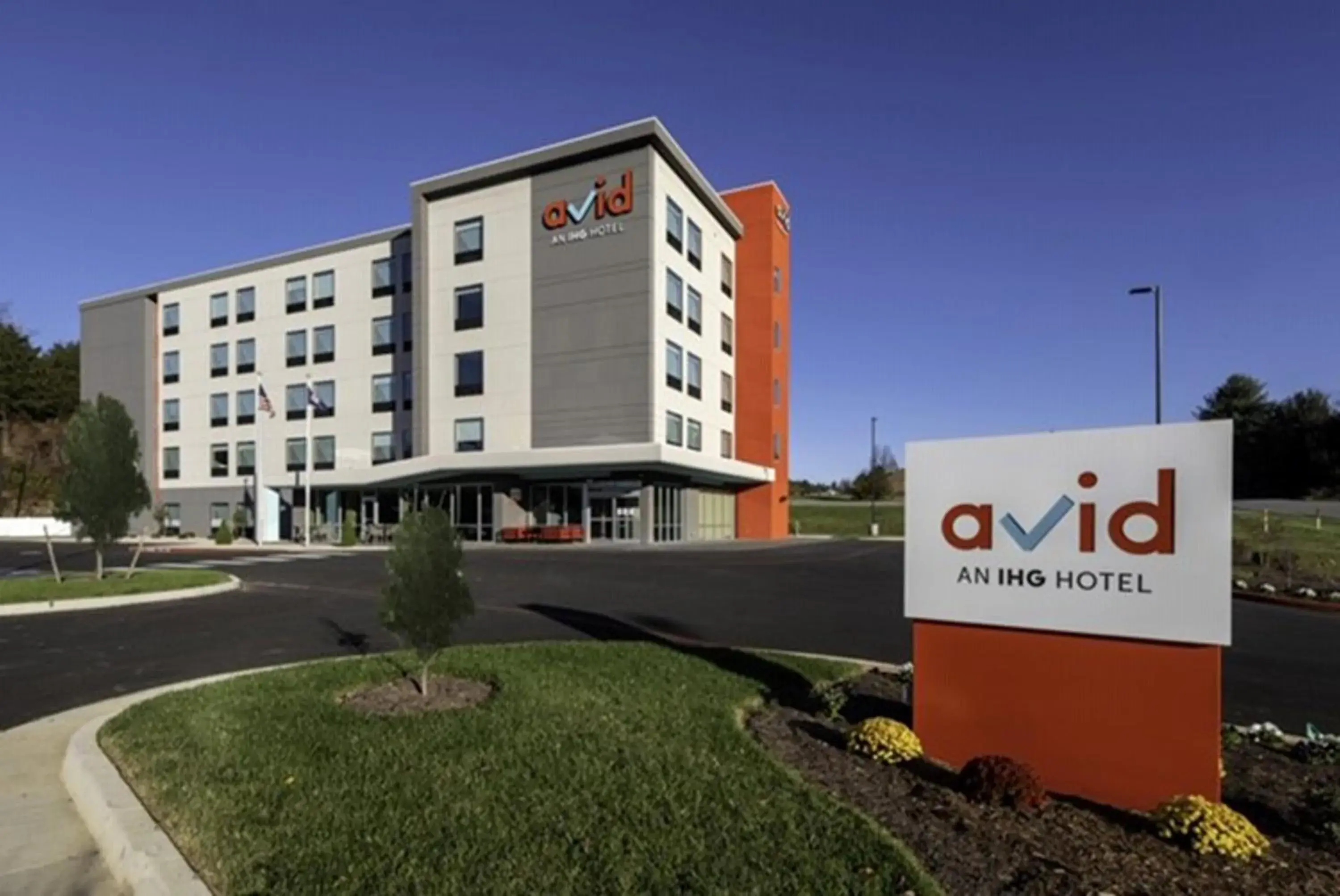 Property building in avid hotel - Staunton by IHG Property building in avid hotel - Staunton by IHG