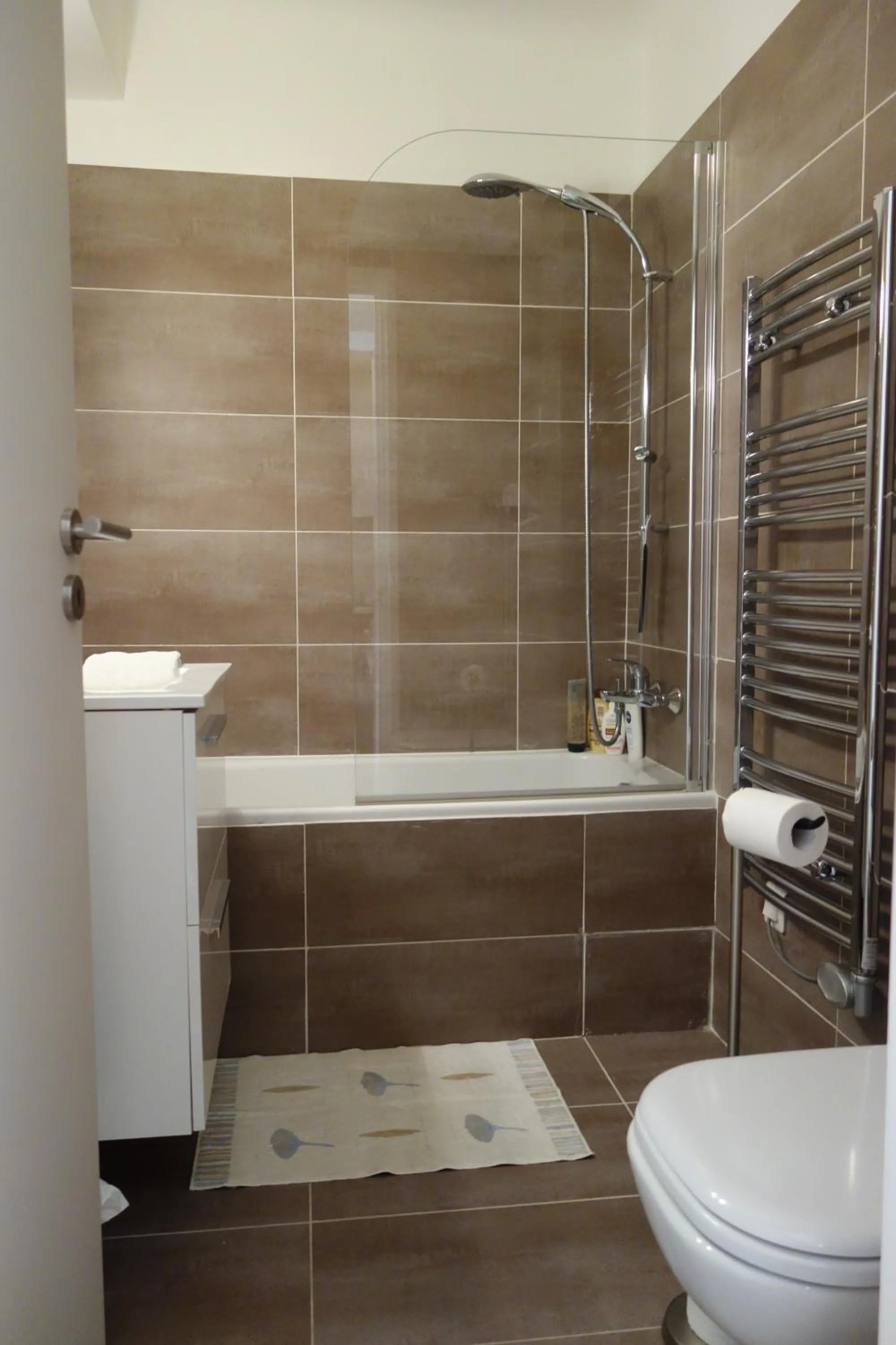 Bathroom in Rouaze by Welcome to Cannes