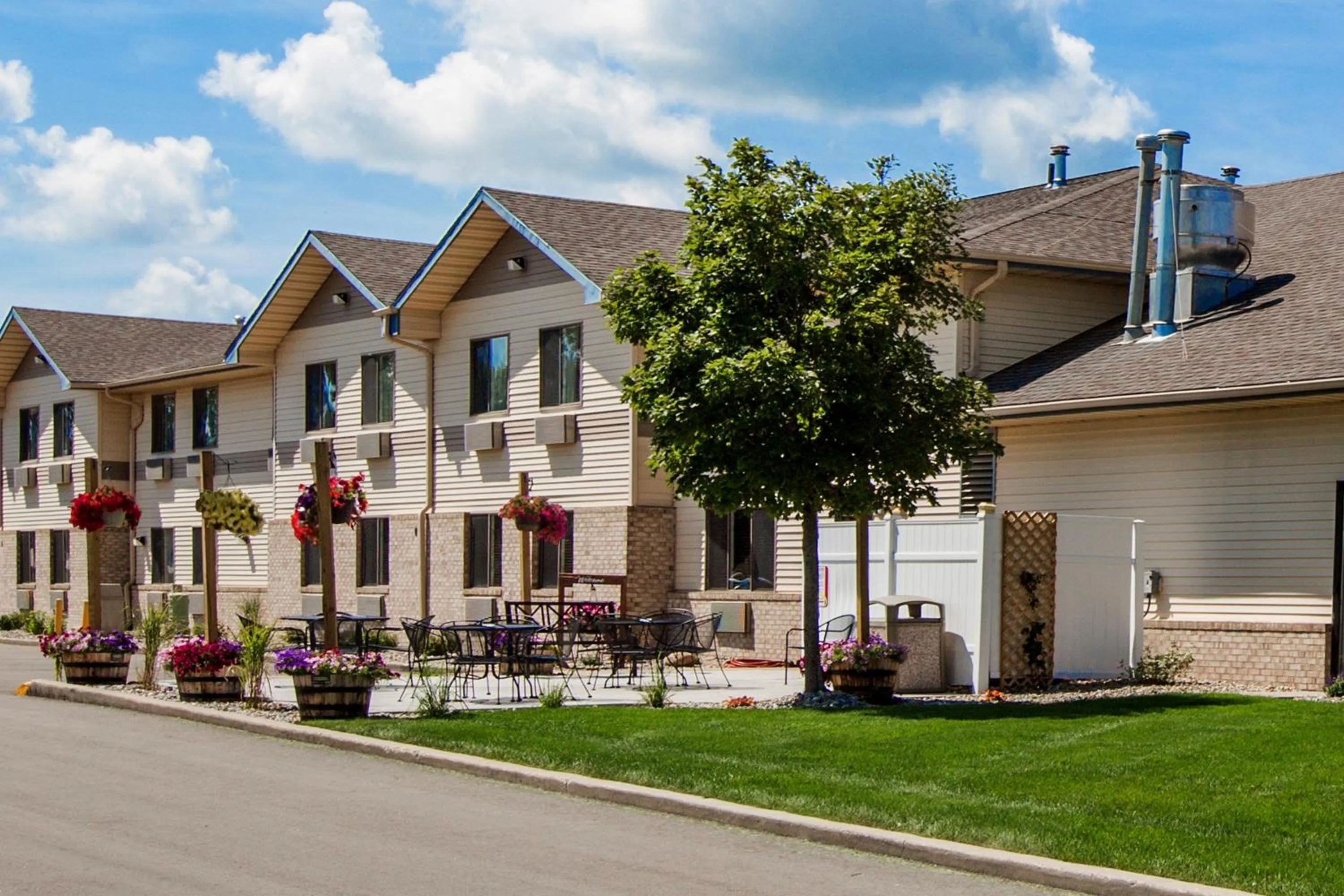 Patio in Super 8 by Wyndham Brookings