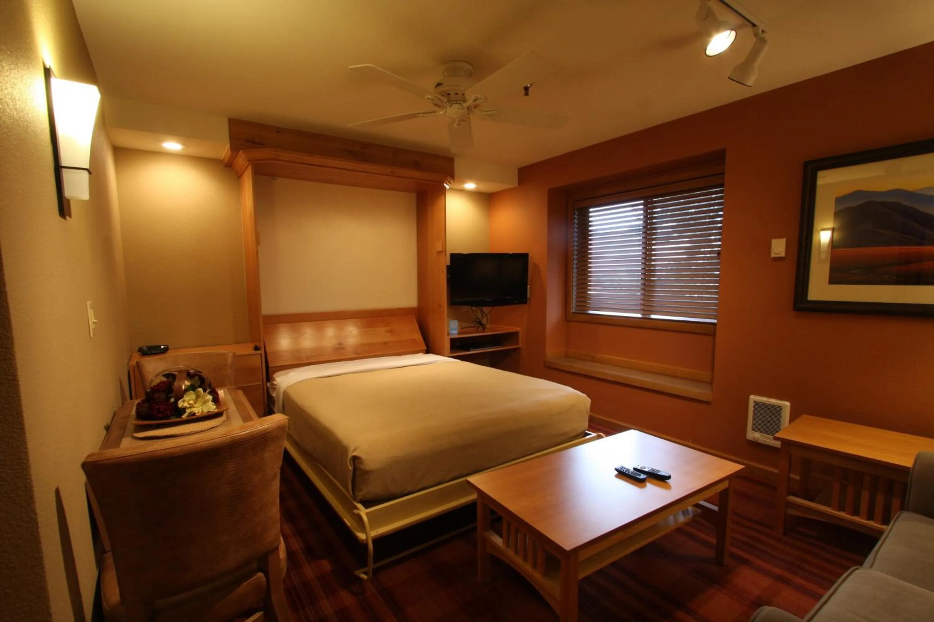 Living room, Bed in The Village at Steamboat