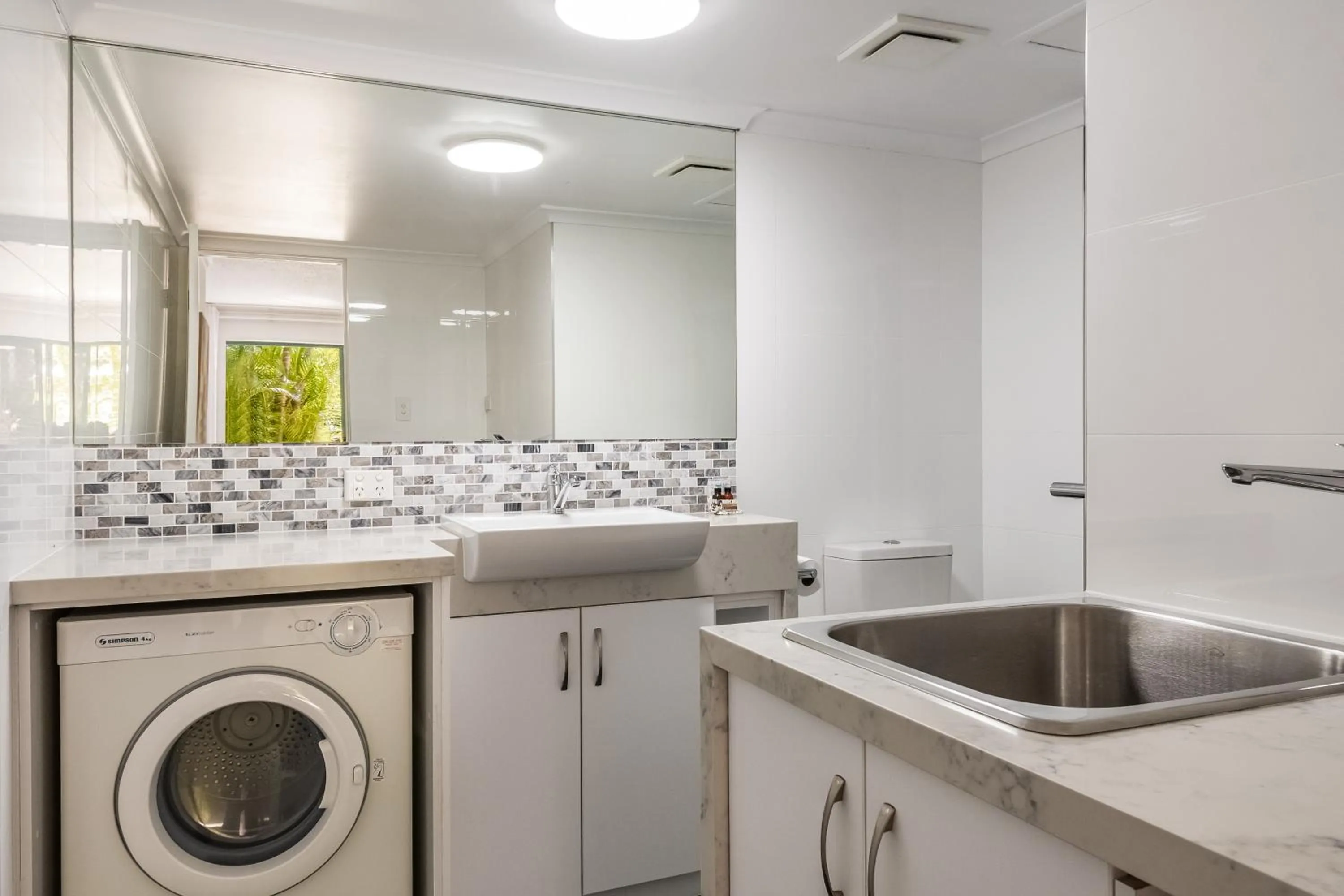 Bathroom in Beaches Apartments Byron Bay