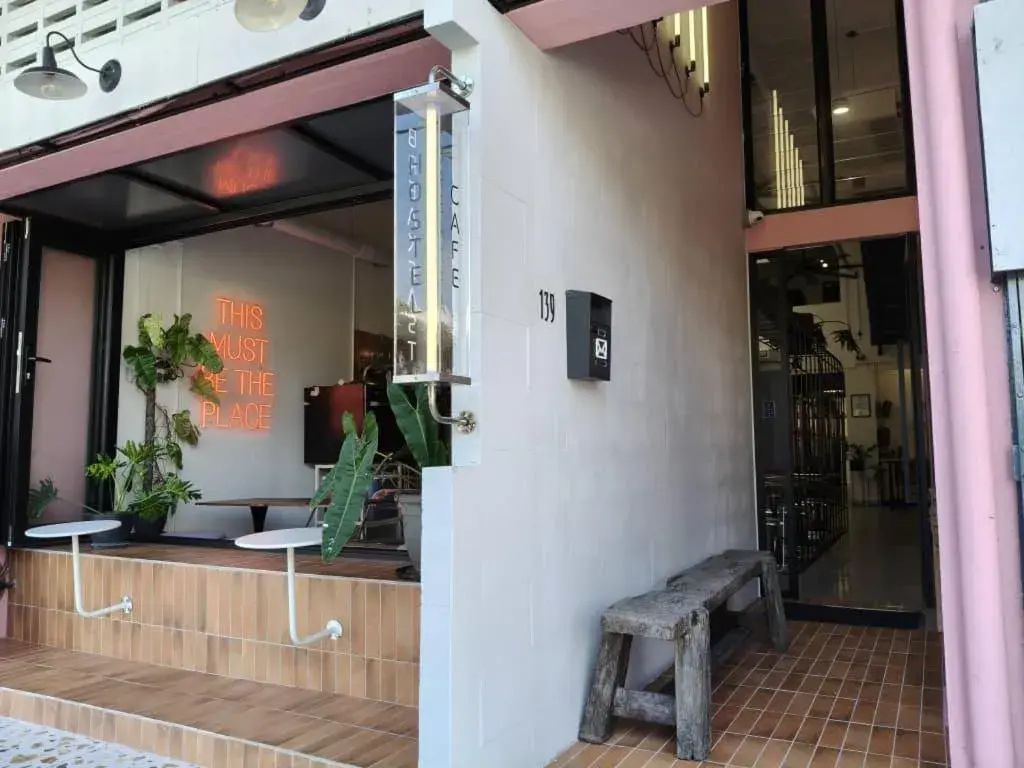 Property building in The Brownstone Hostel & Space Property building in The Brownstone Hostel & Space