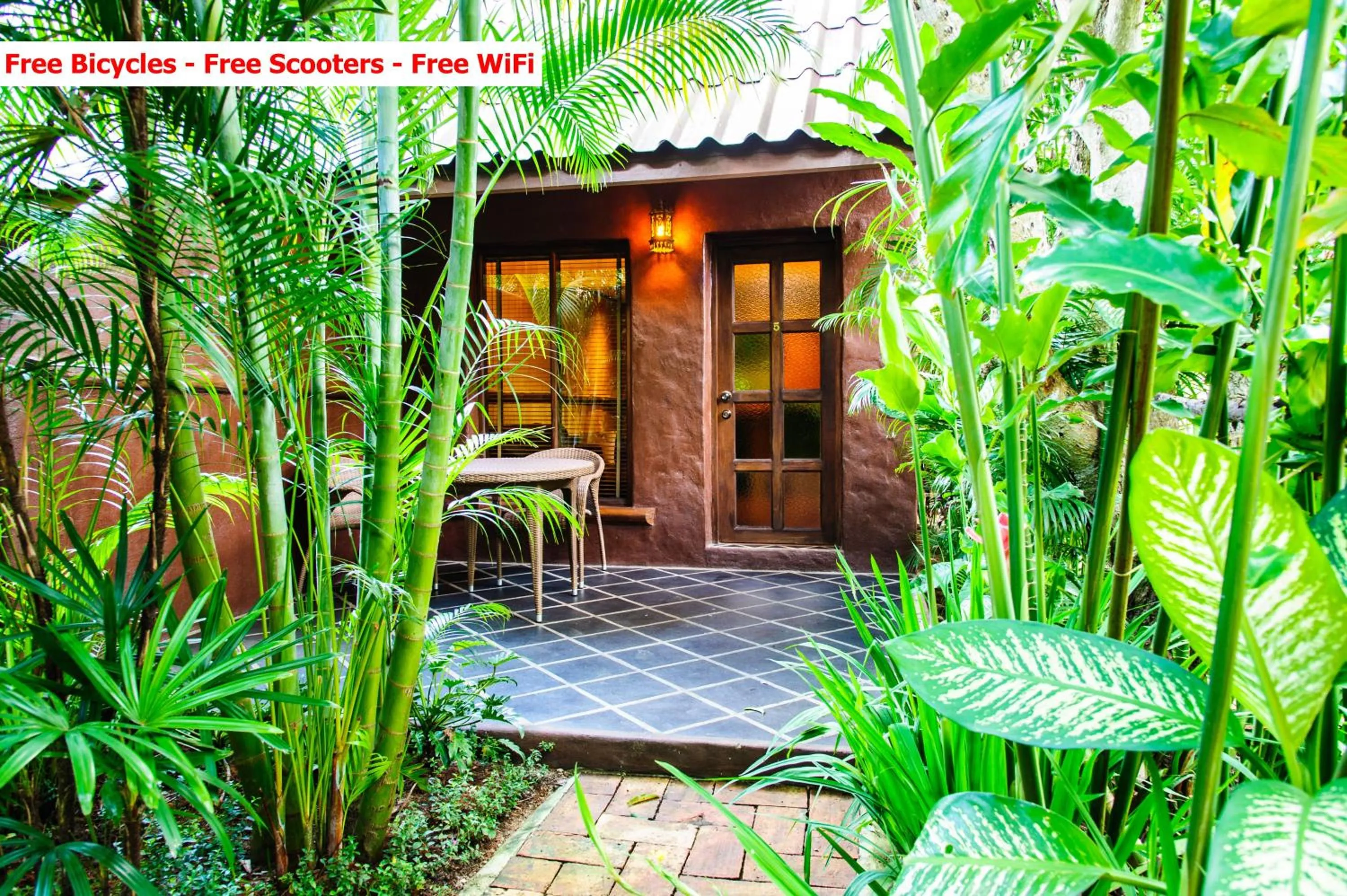 Patio in Baanpong Lodge