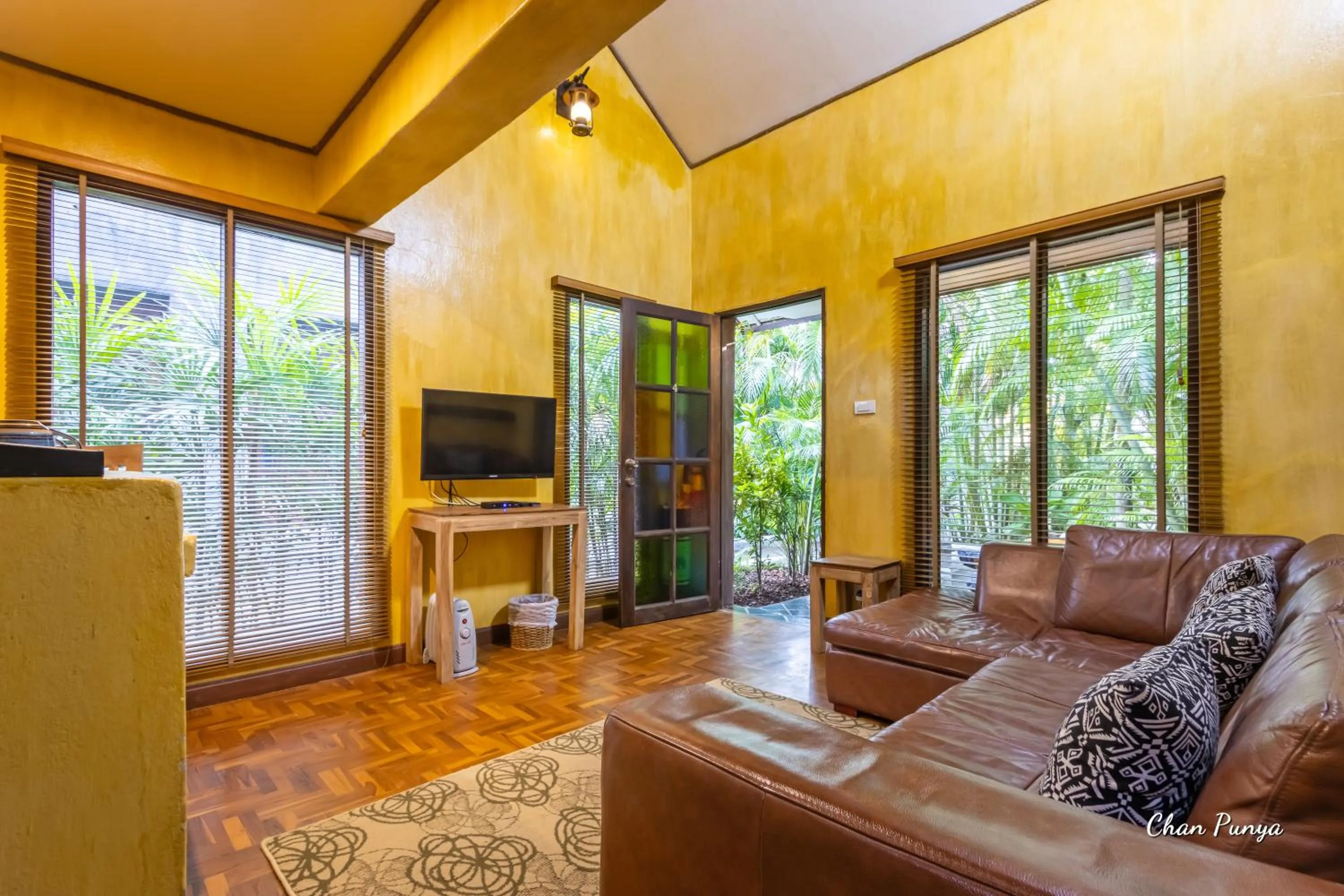 TV and multimedia in Baanpong Lodge