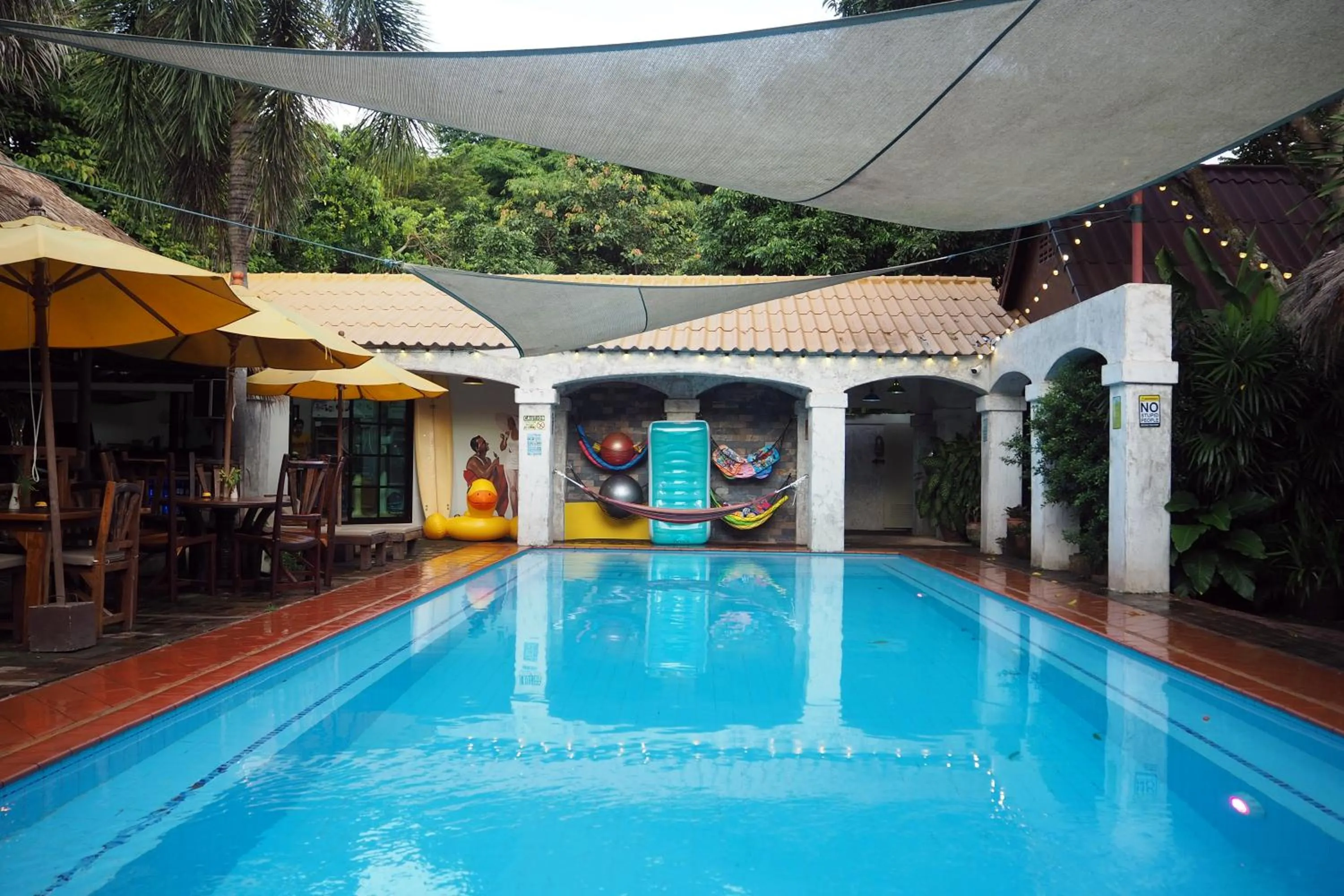 Swimming pool in Baanpong Lodge