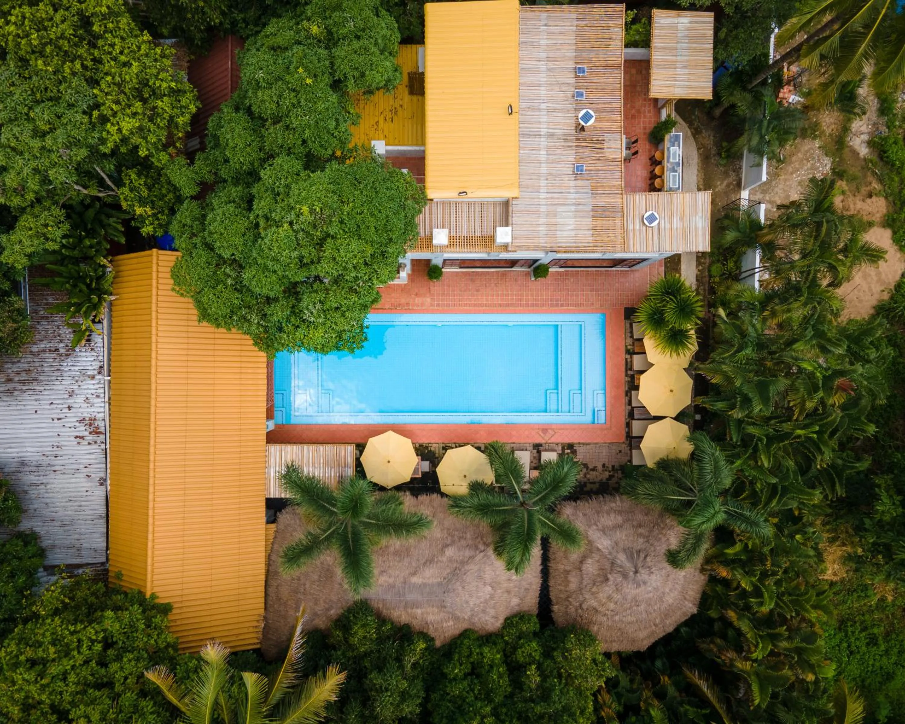 Day in Baanpong Lodge