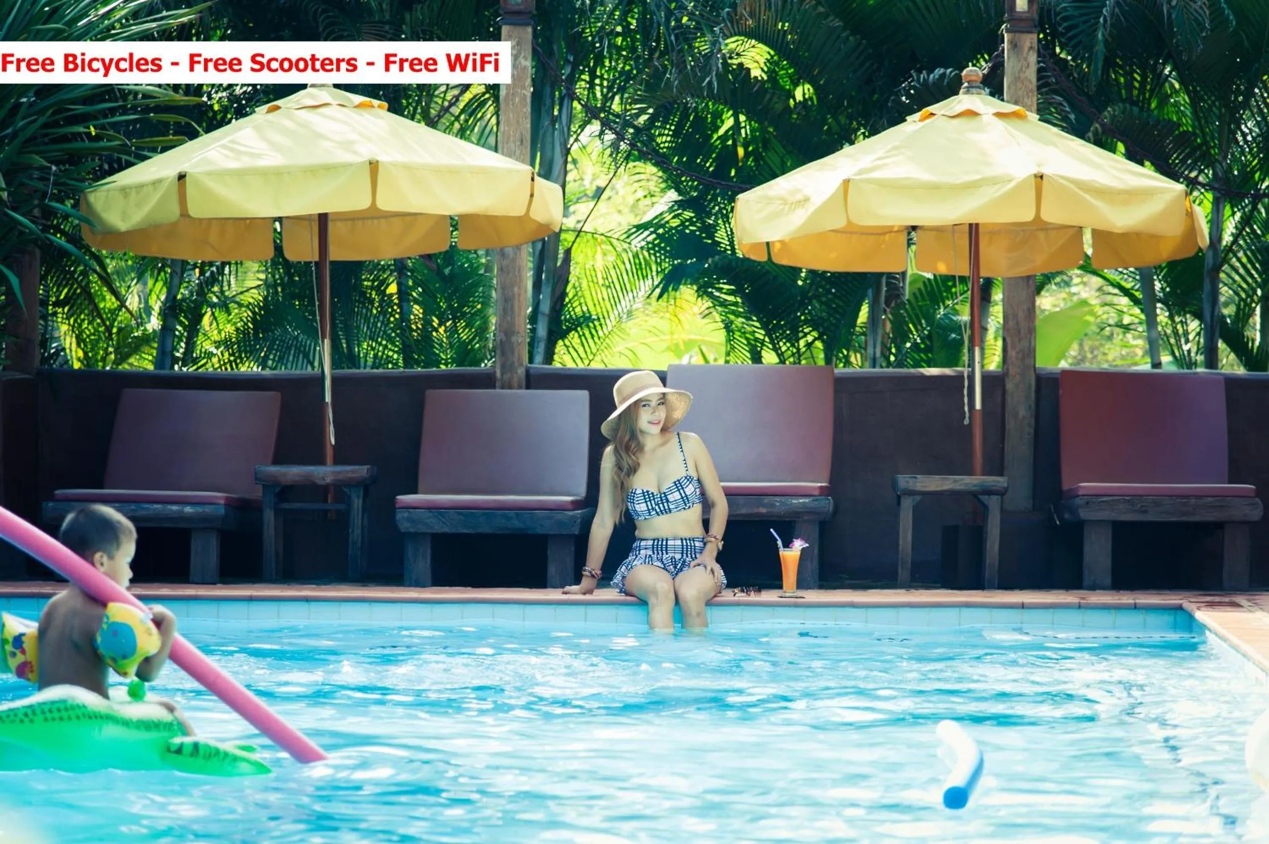 Swimming pool in Baanpong Lodge