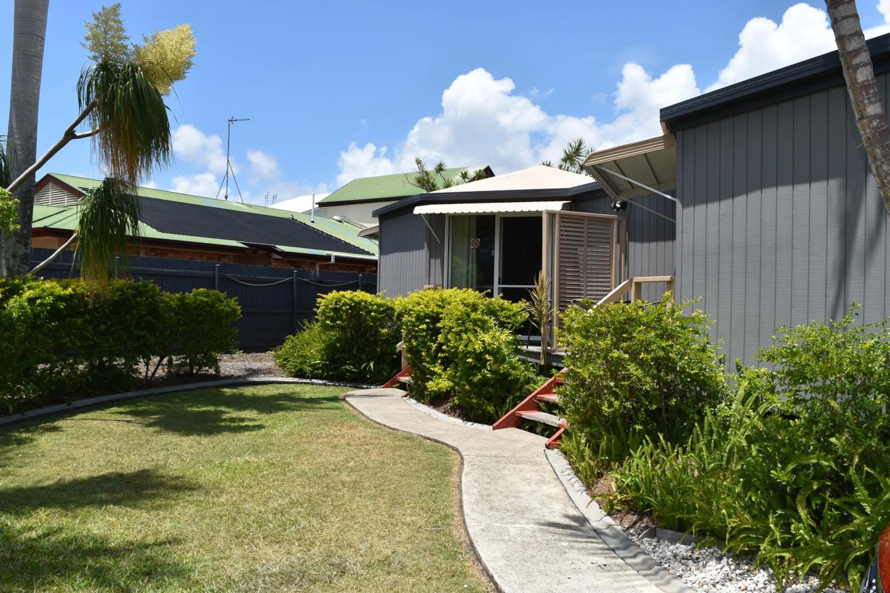 Wunpalm Motel & Cabins - Late check-in available