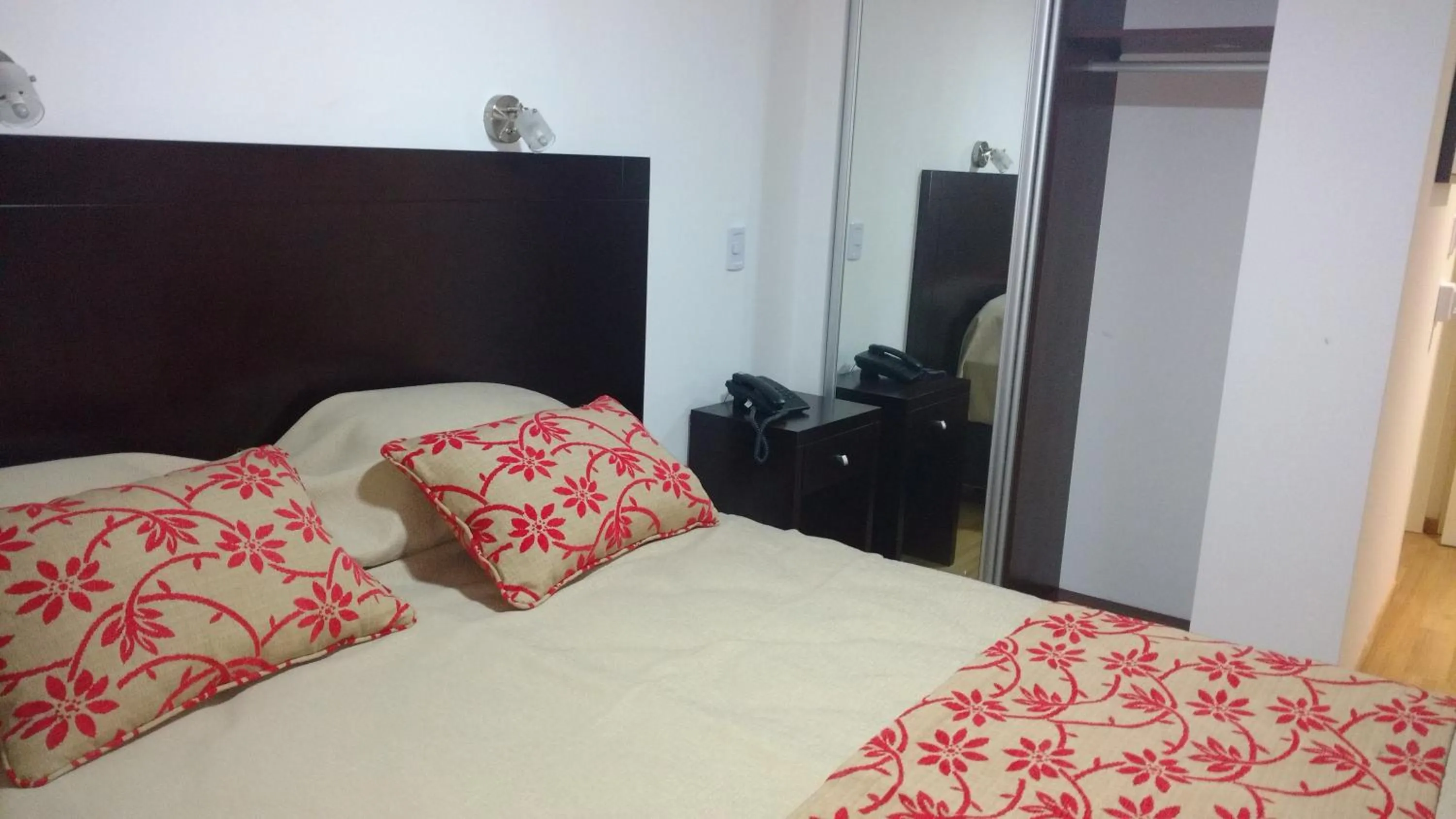 Bed in Palermo Bridge