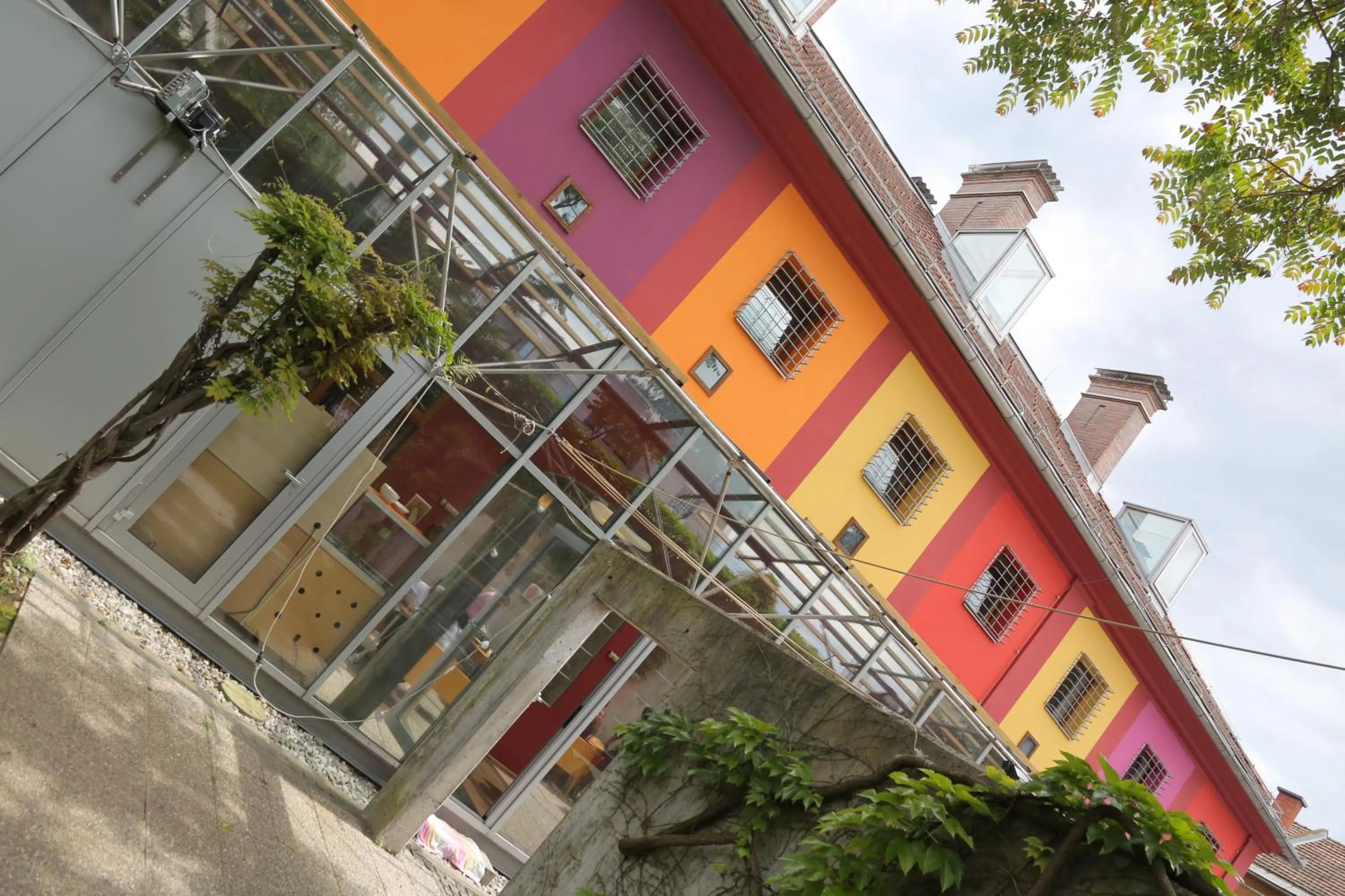 Facade/entrance in Hostel Celica