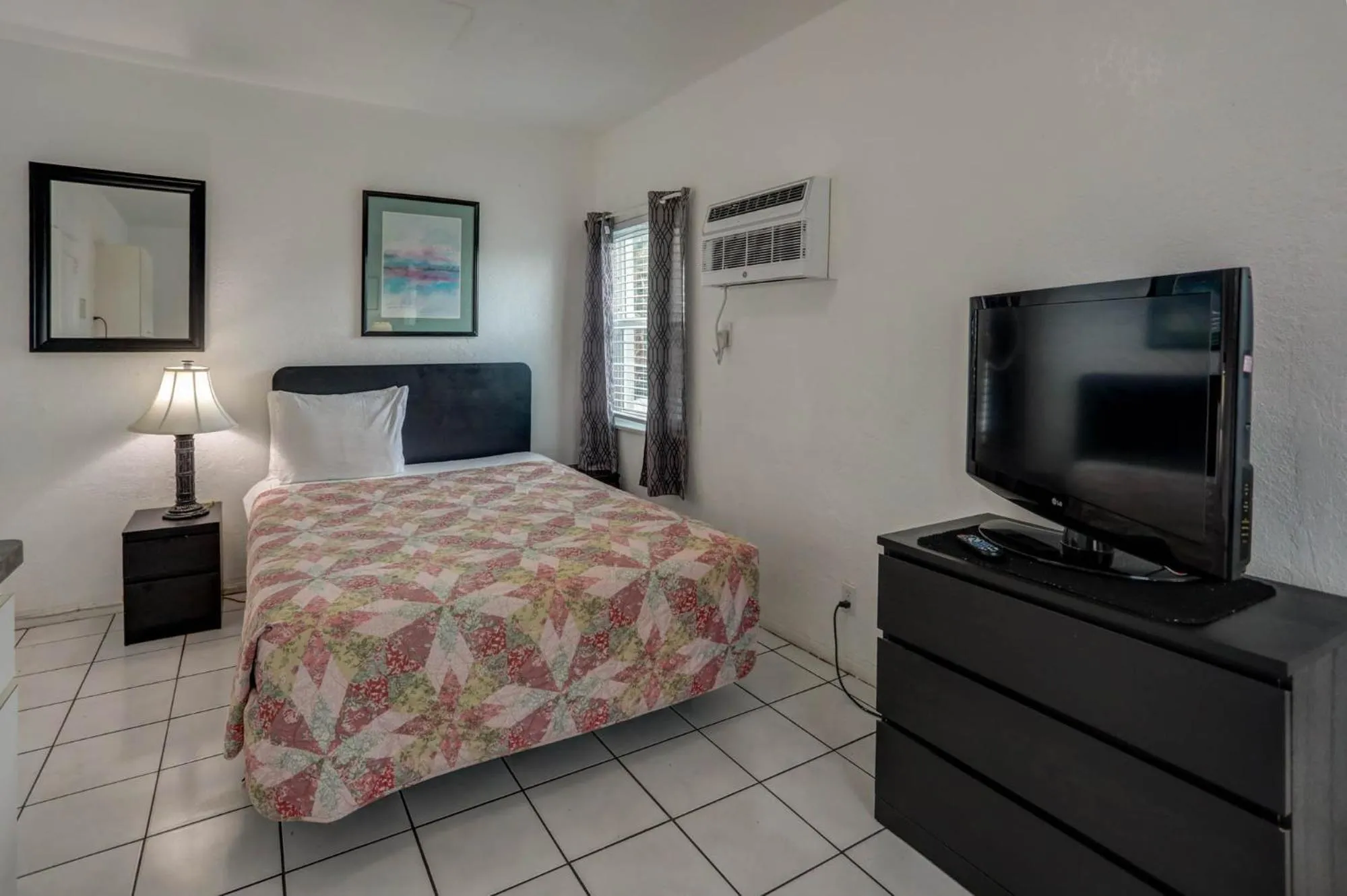 Bed in Richard's Motel