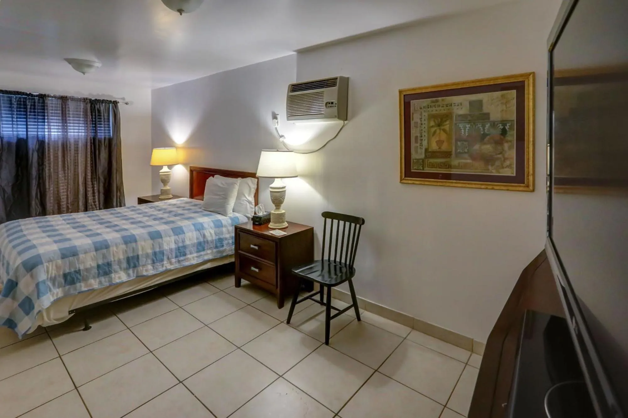 Bed in Richard's Motel