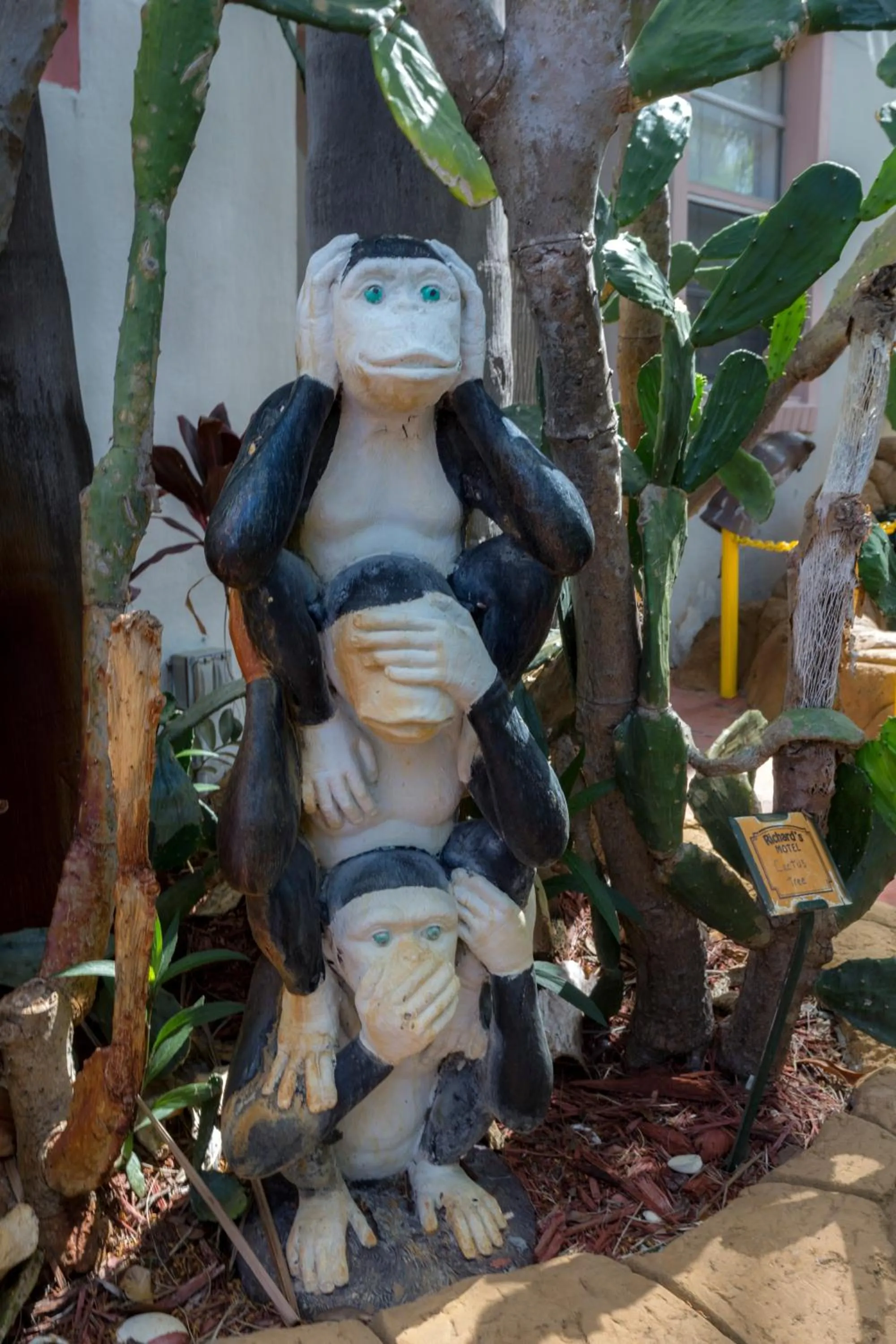 Property building in Richard's Motel