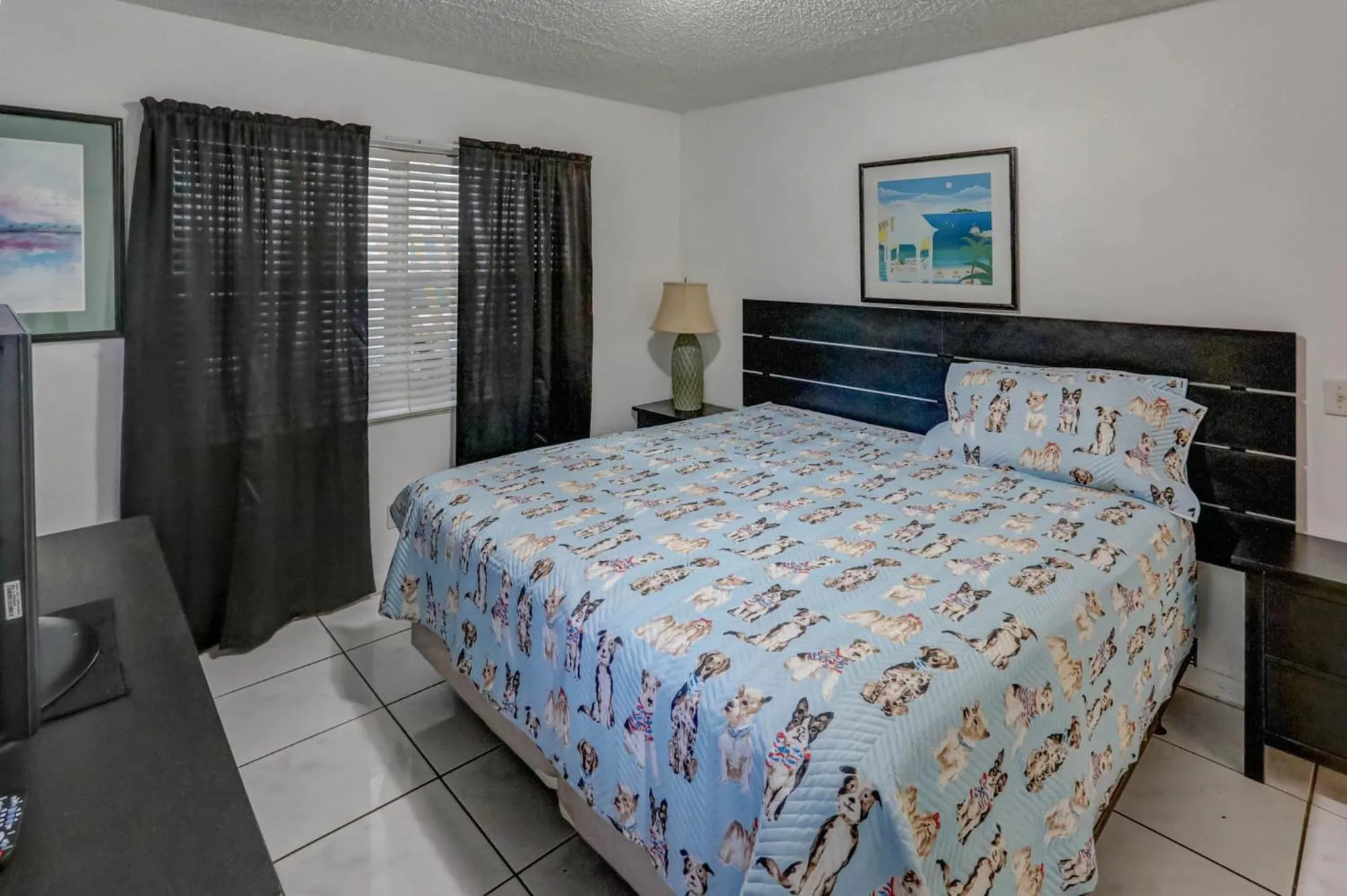 Bed in Richard's Motel