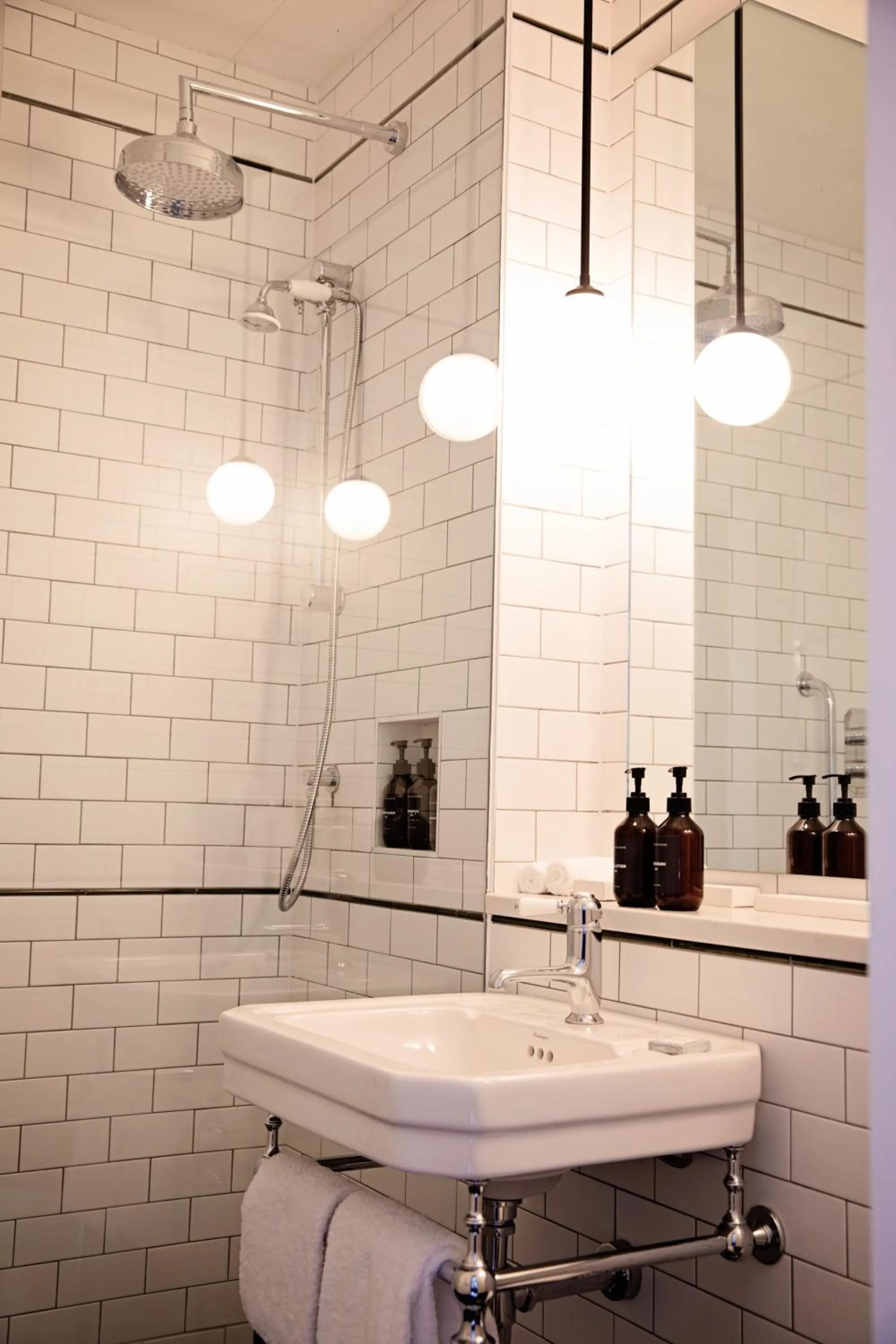 Shower in Haddington House Hotel