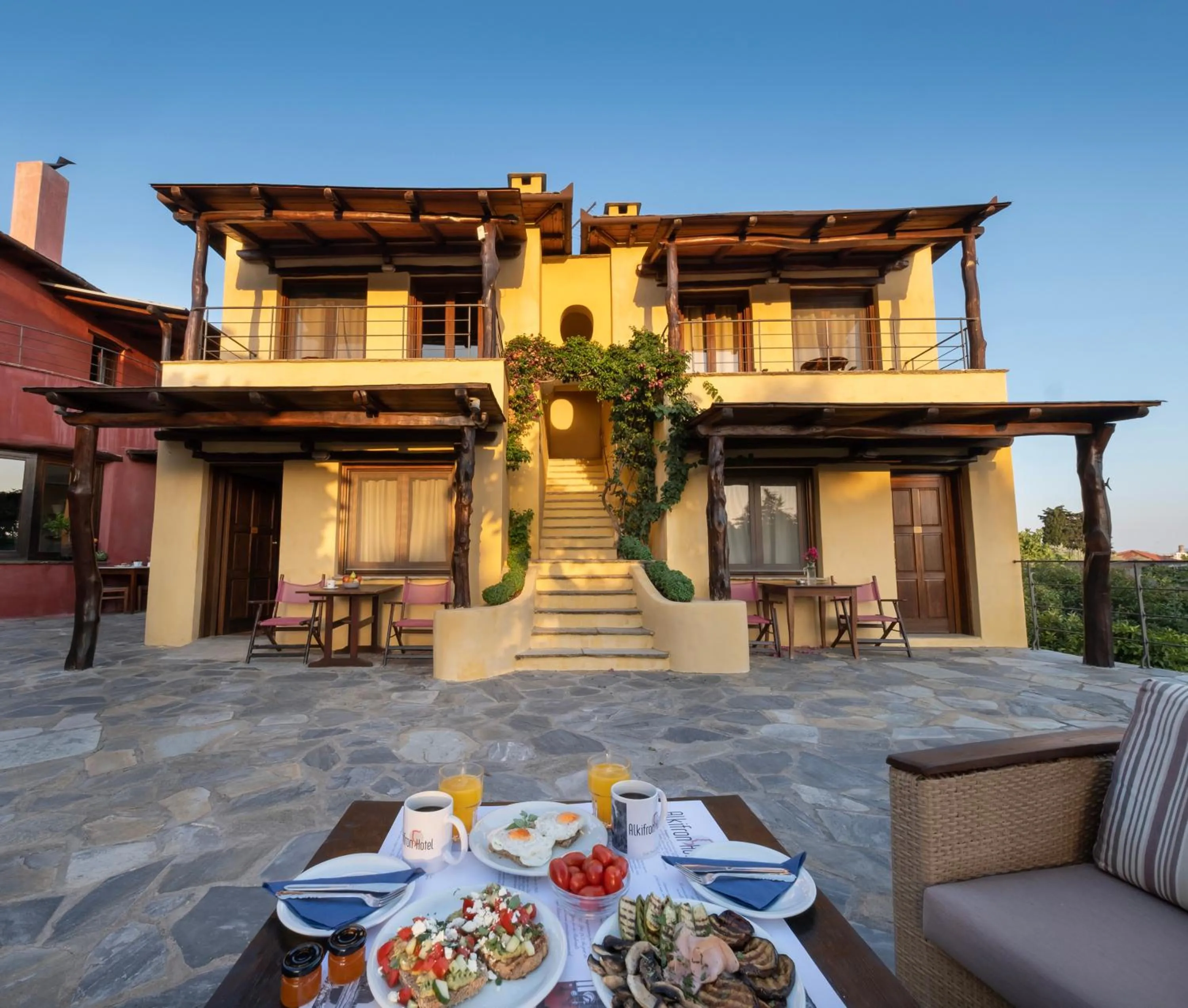 Alkifron Hotel