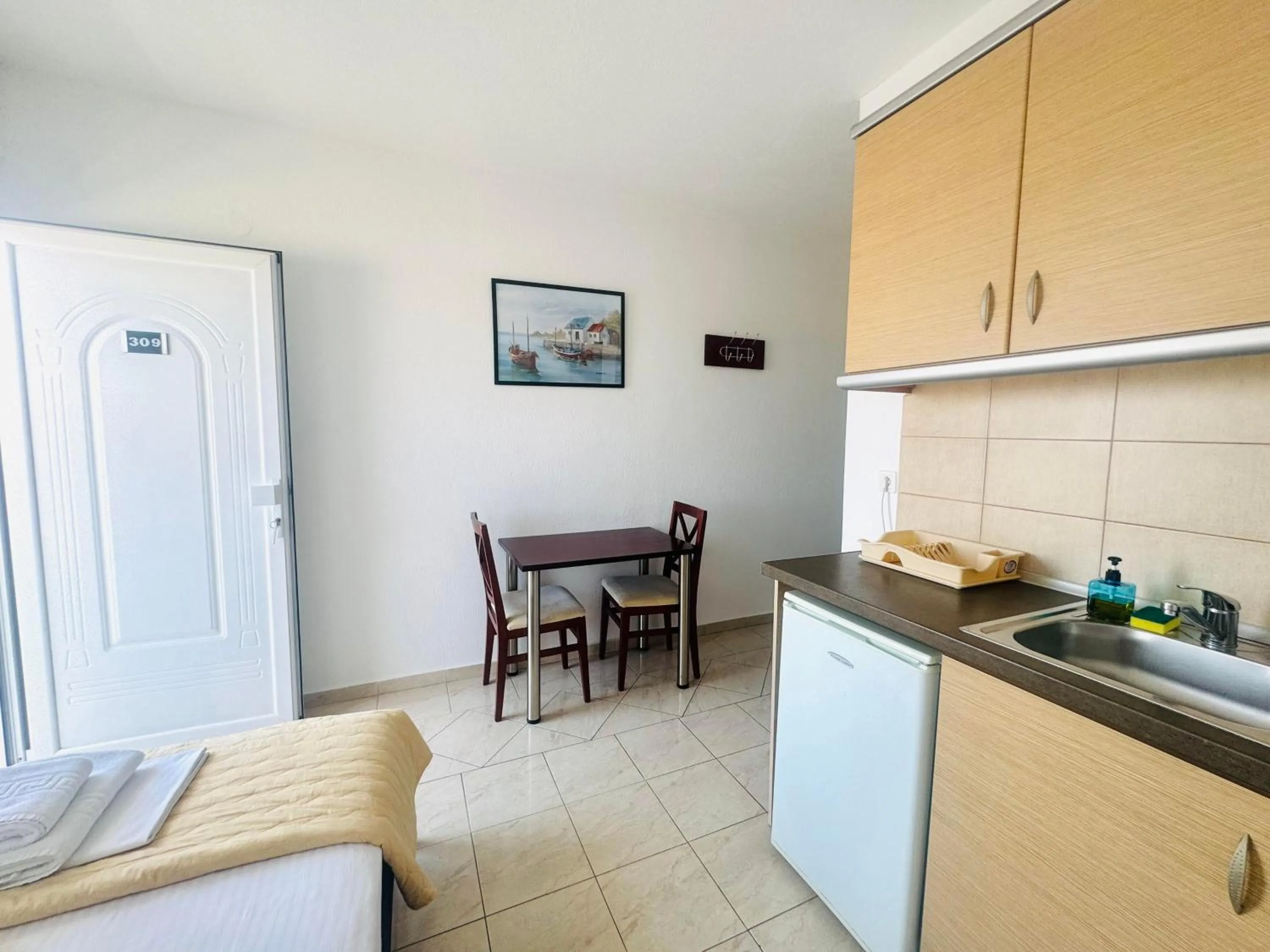 Kitchen or kitchenette in Melis Studios