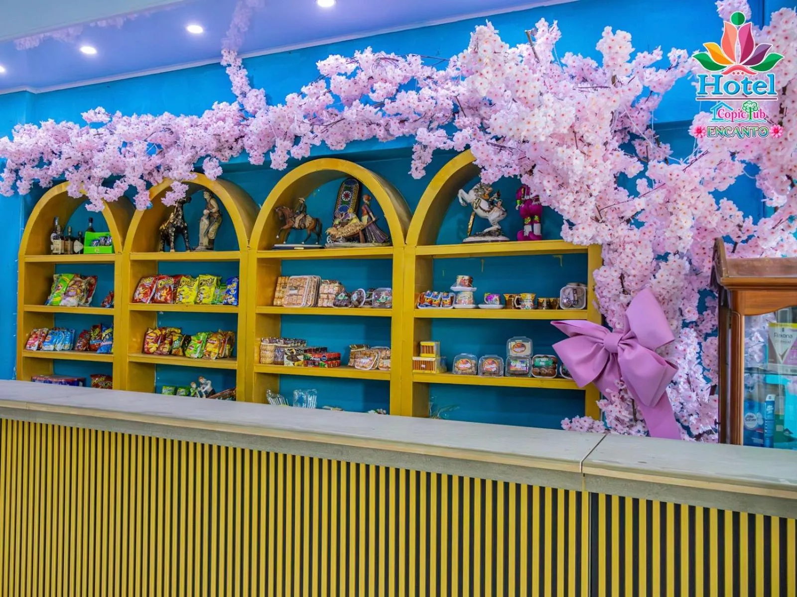 On-site shops in Ayenda 1132 Copiclub