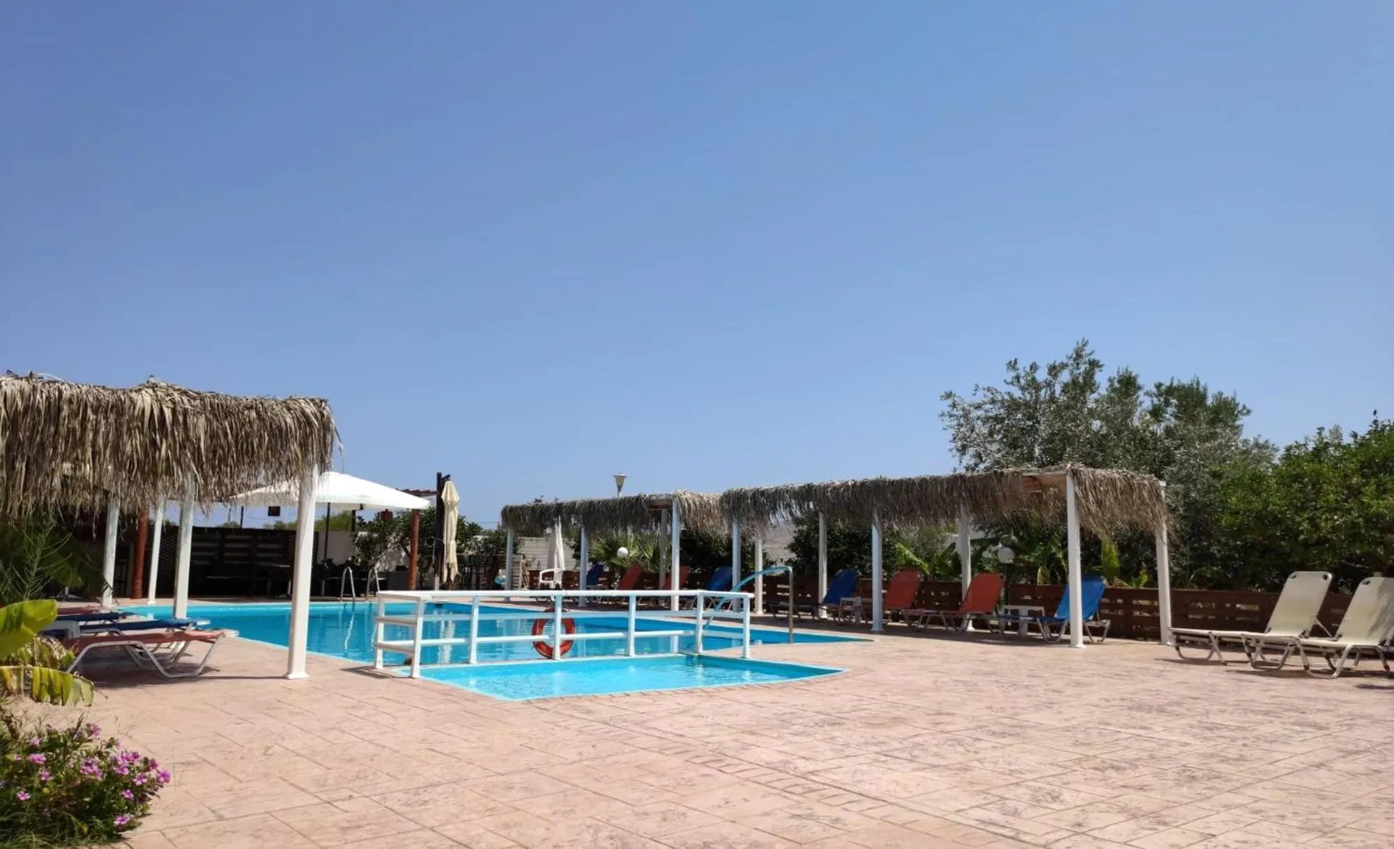 Swimming pool in Sea Harmony