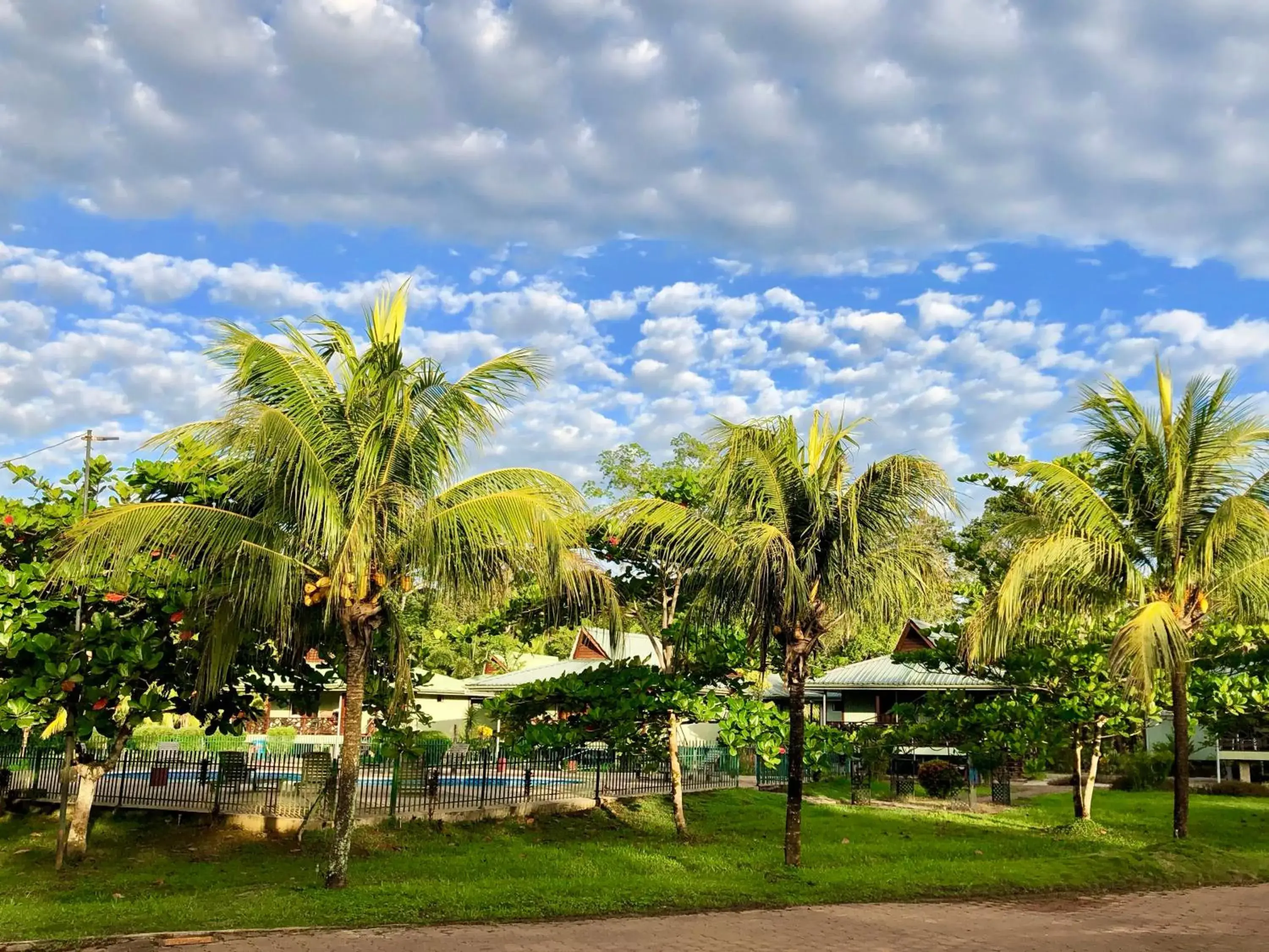 One-Bedroom Bungalow in Overbridge River Resort One-Bedroom Bungalow in Overbridge River Resort