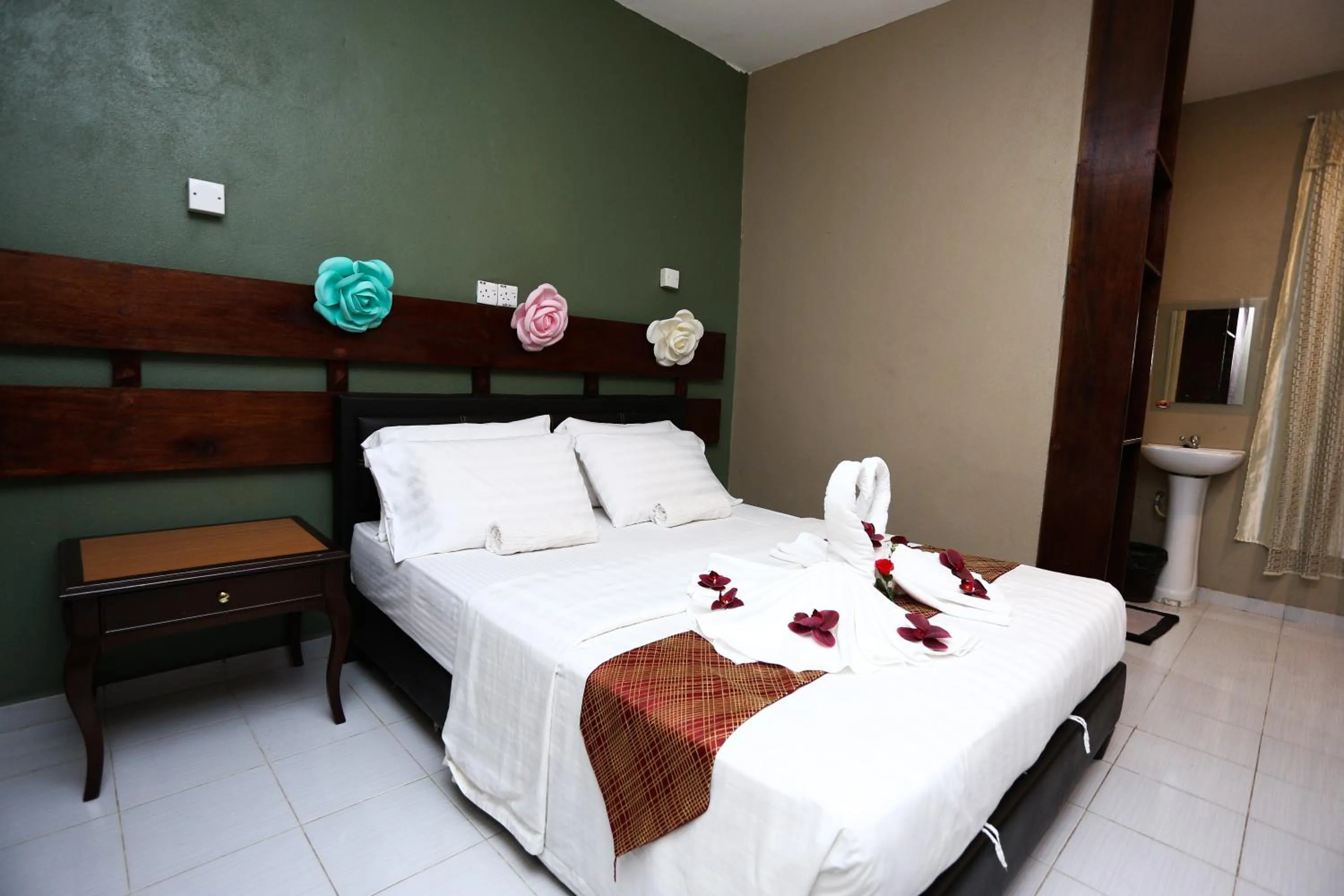 Bed in Pondok Muara Chalet