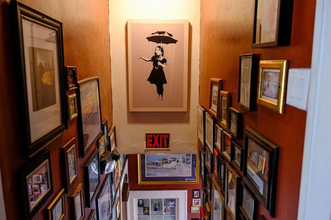 Bon Paul & Sharky's Hostel