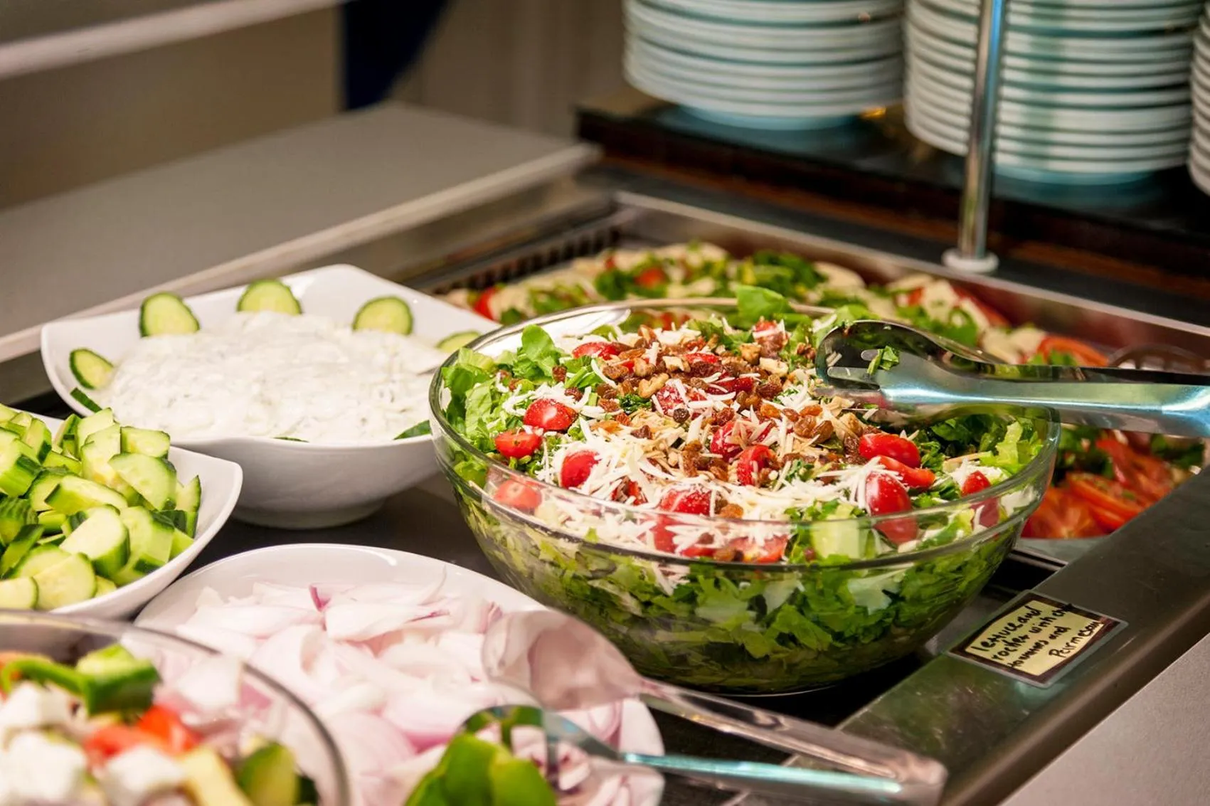 Restaurant/places to eat in Adelais Hotel