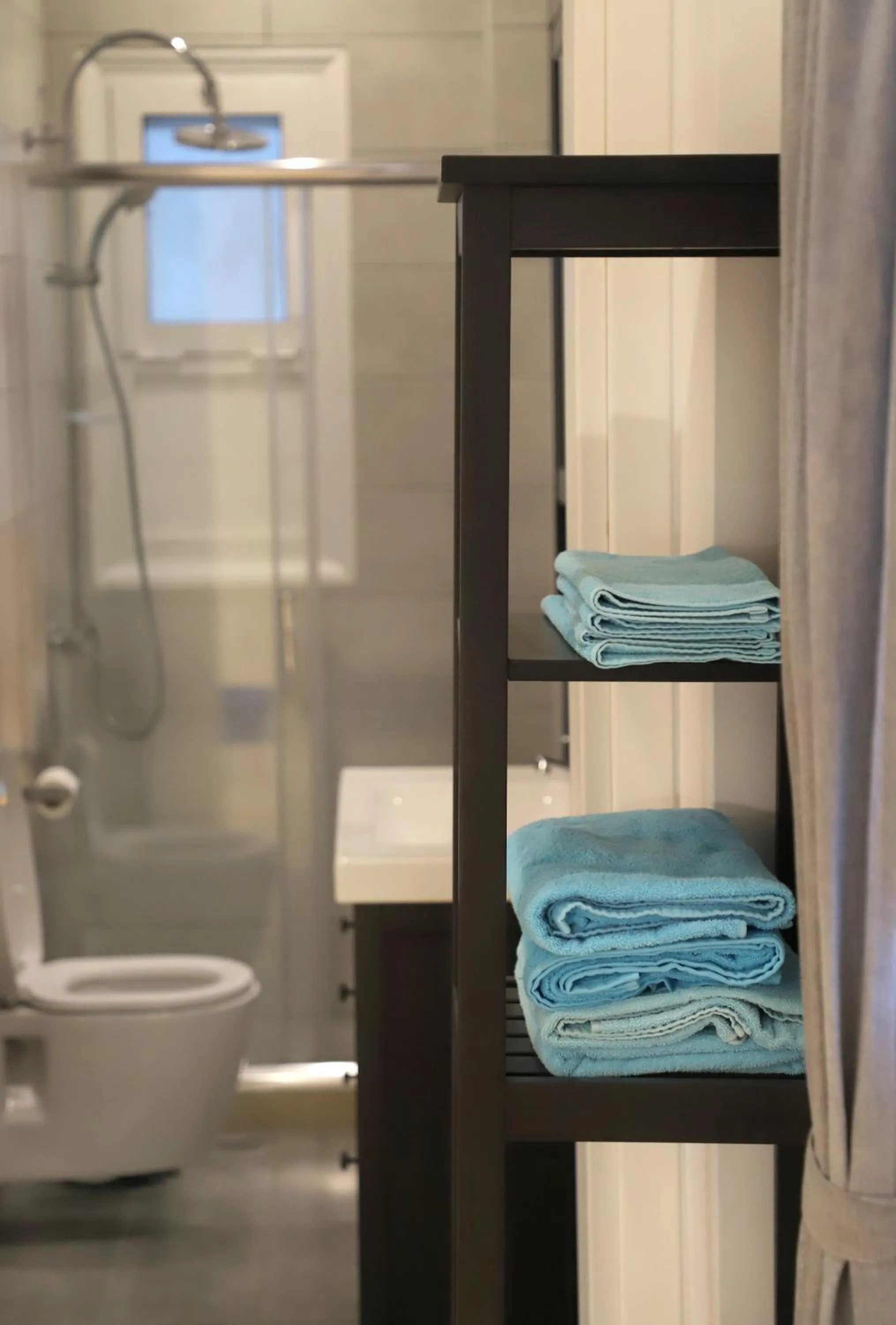 Helios Studios & Apartments