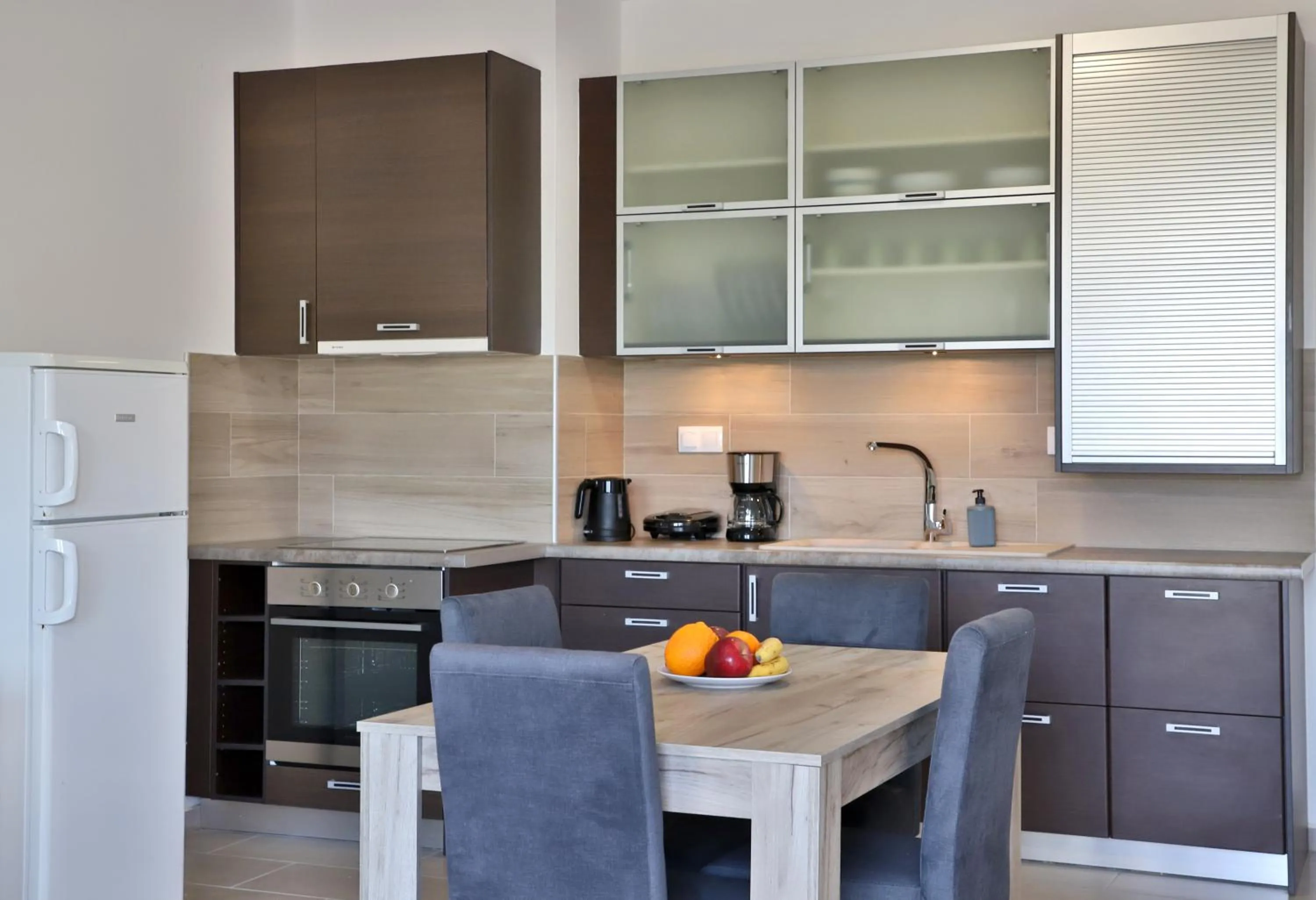 Helios Studios & Apartments