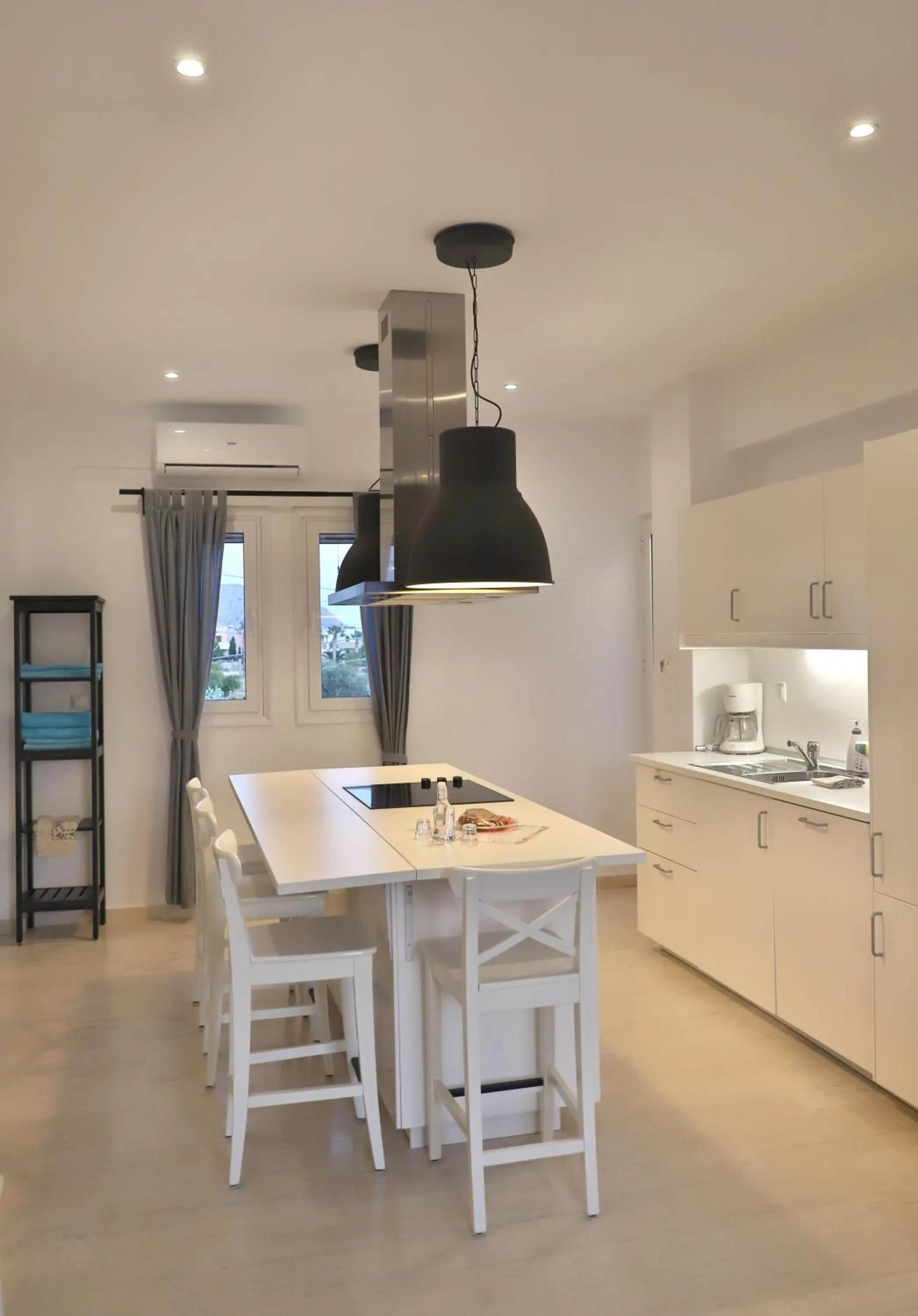 Helios Studios & Apartments