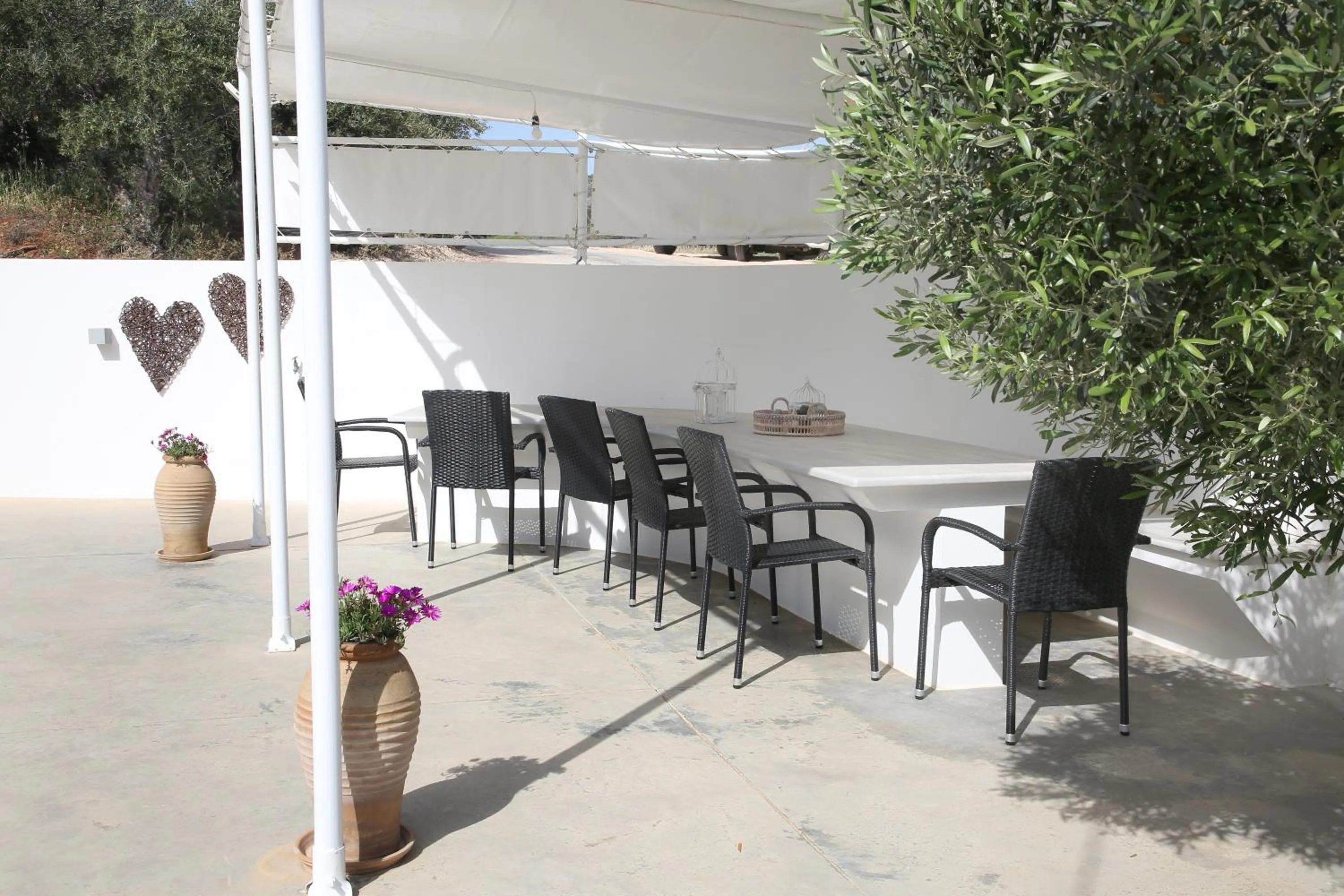 Helios Studios & Apartments