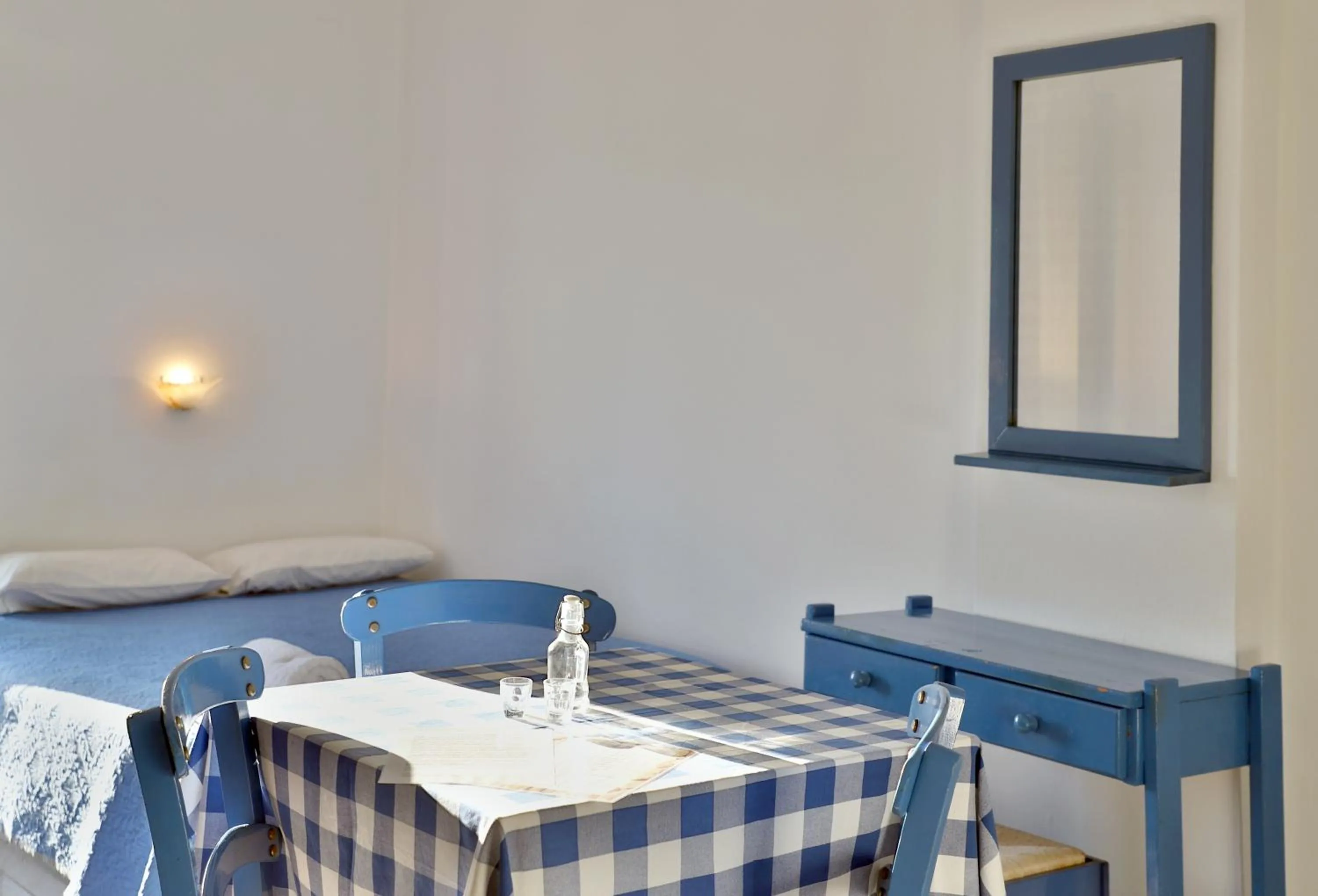 Helios Studios & Apartments