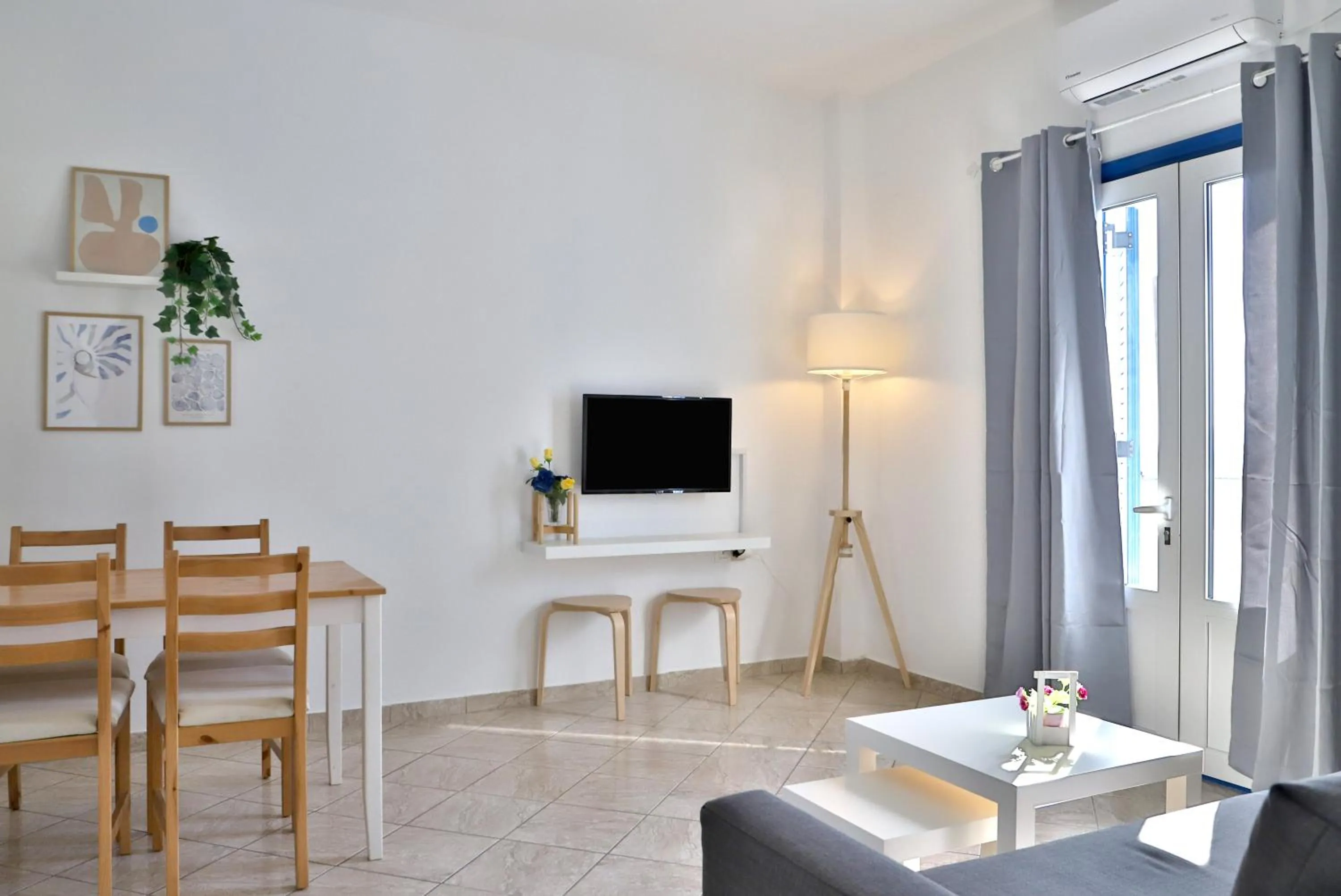 Helios Studios & Apartments