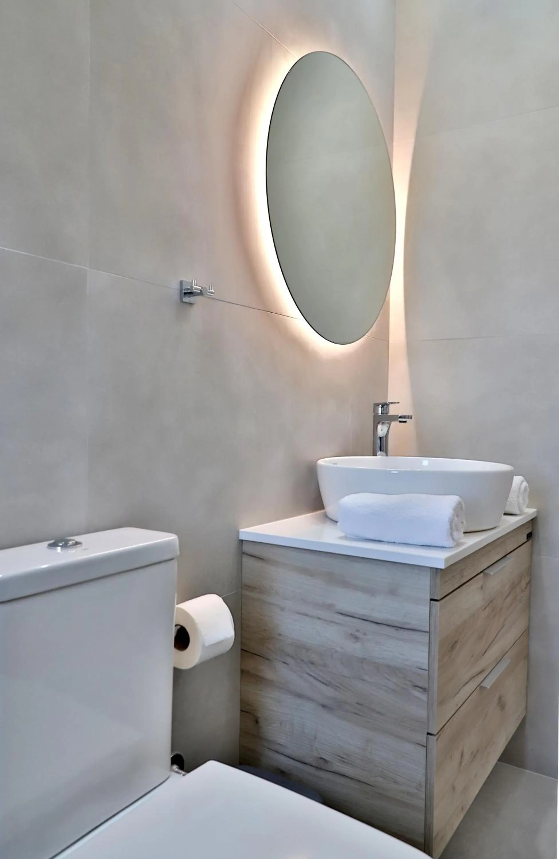 Helios Studios & Apartments