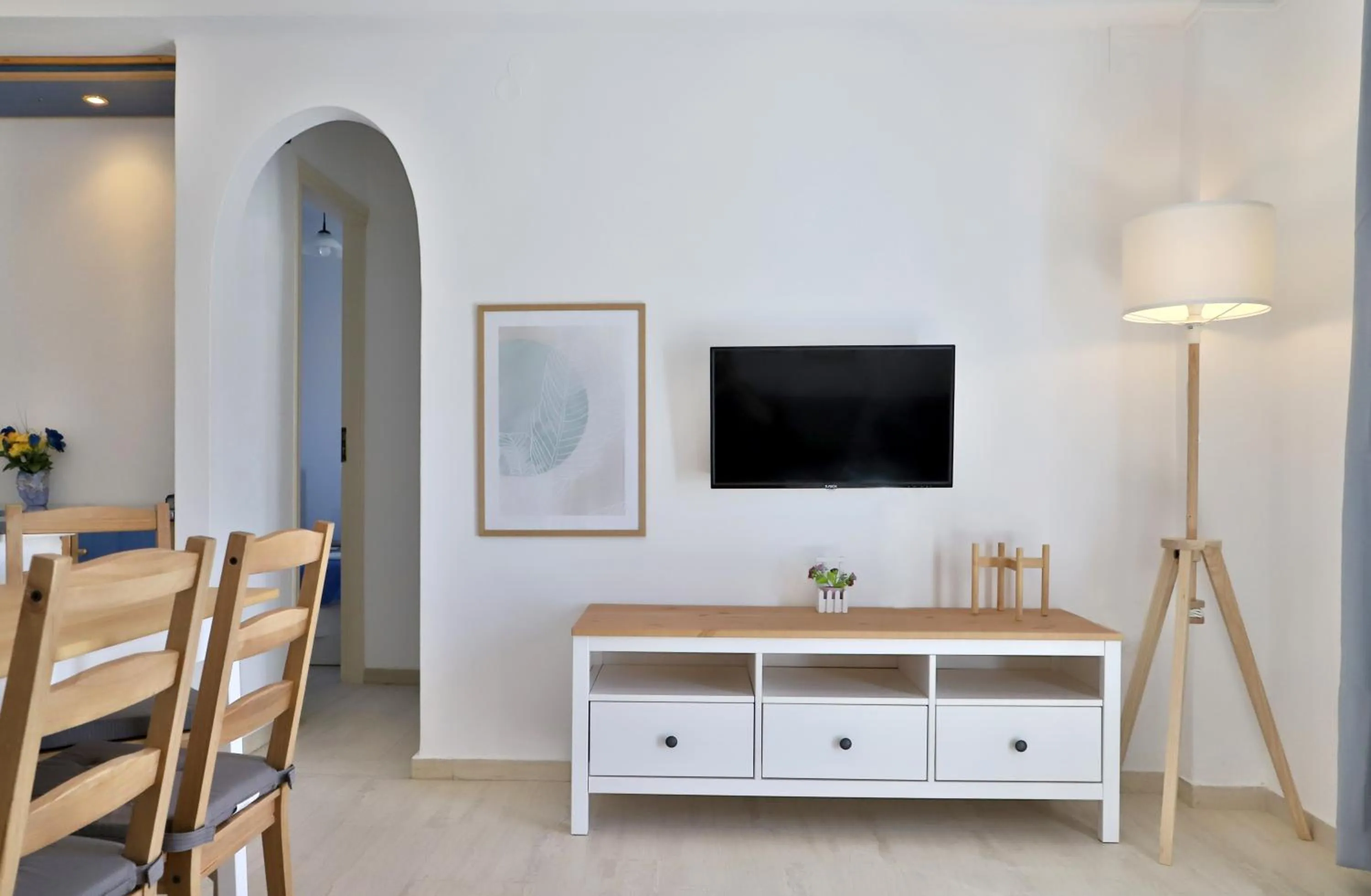 Helios Studios & Apartments