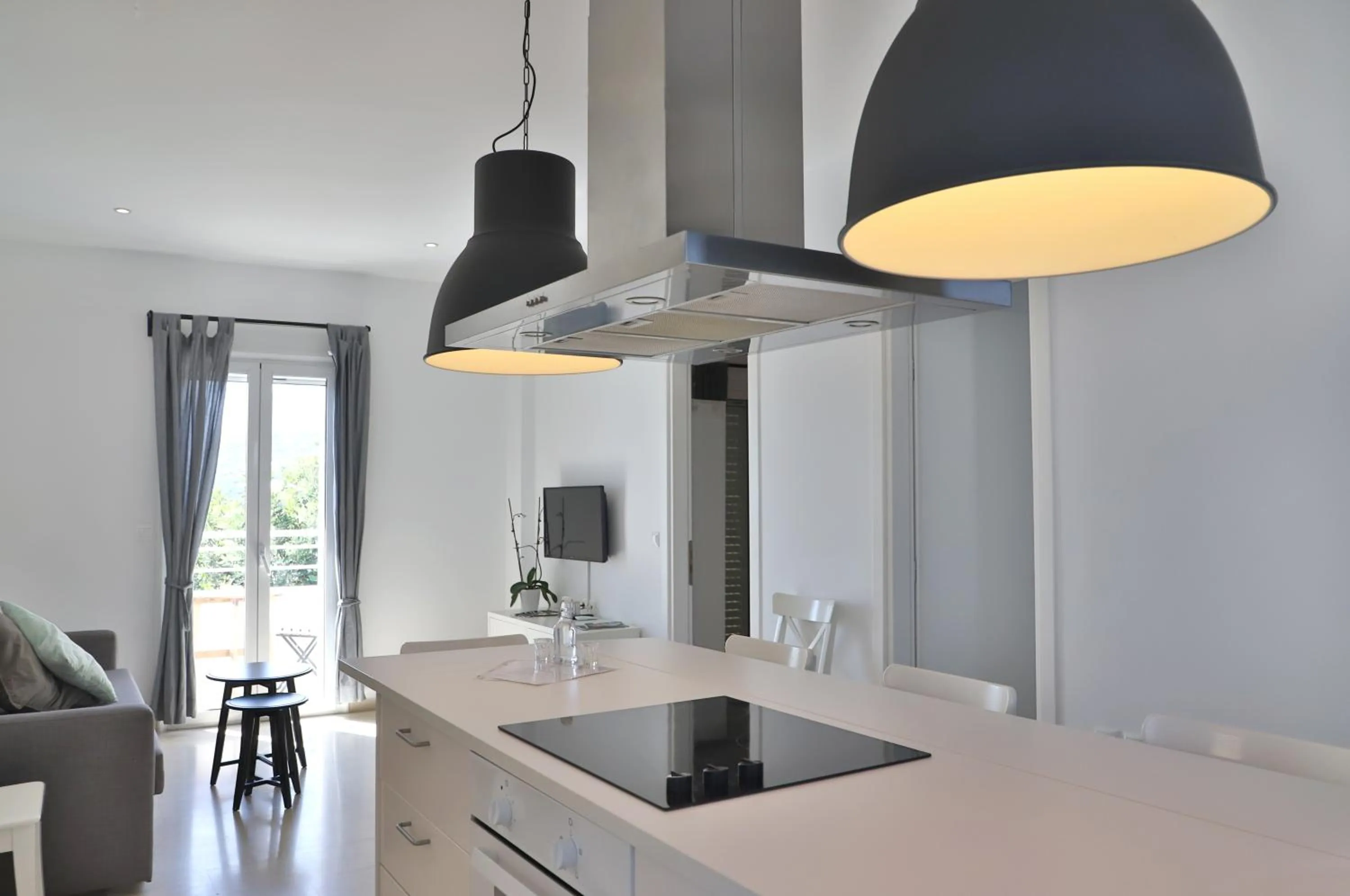 Helios Studios & Apartments