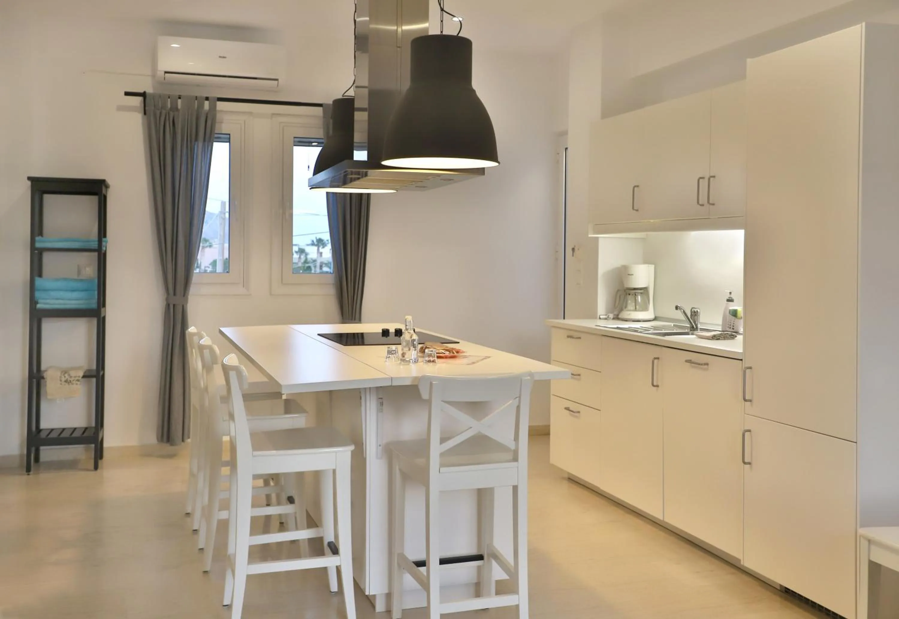 Helios Studios & Apartments