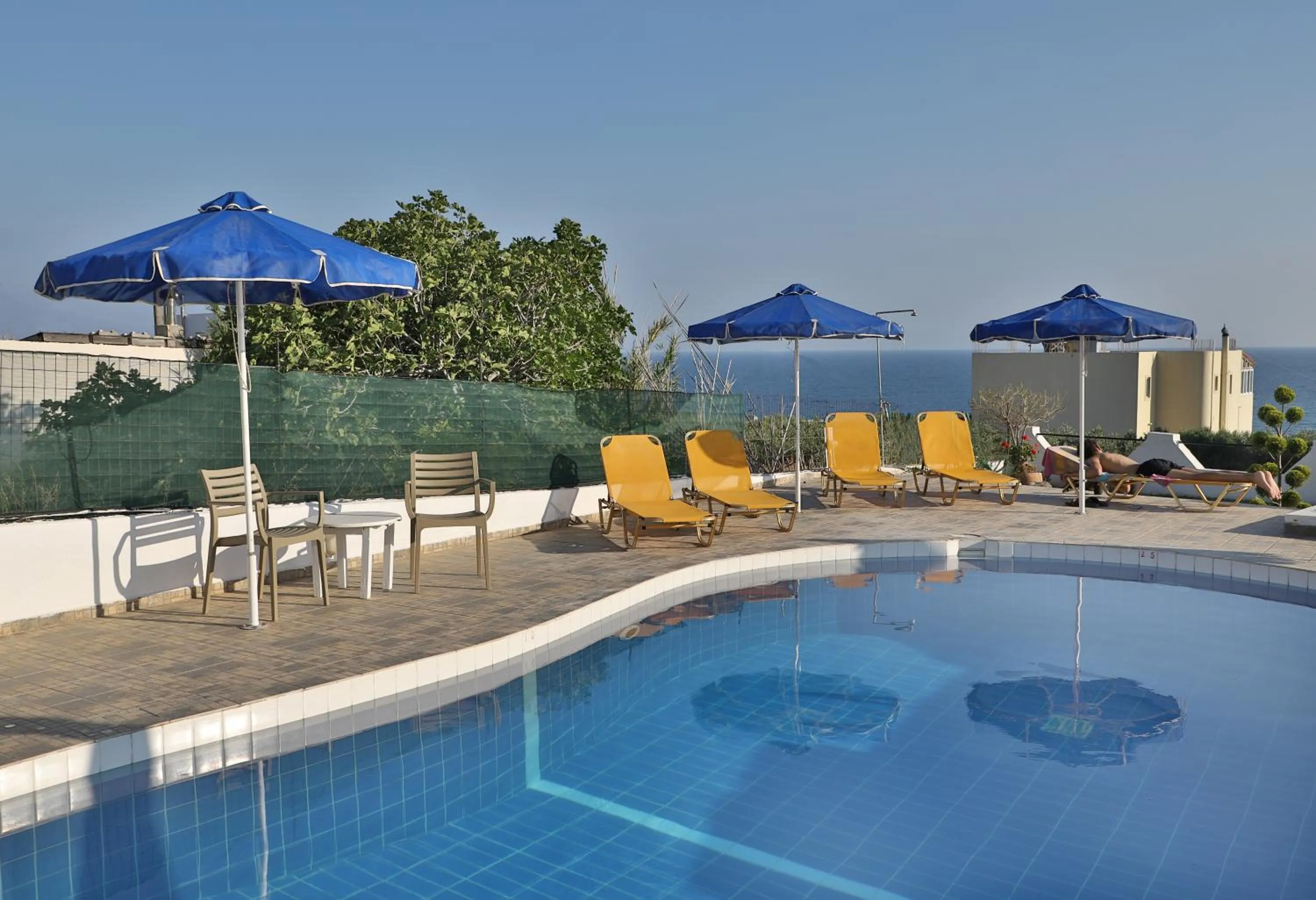 Helios Studios & Apartments