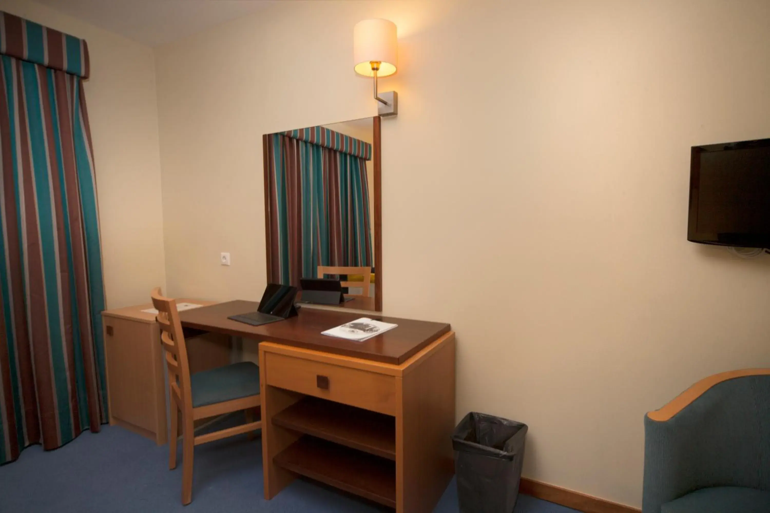 Twin Room with Free Health Club Access - single occupancy in Hotel Feira Pedra Bela Twin Room with Free Health Club Access - single occupancy in Hotel Feira Pedra Bela
