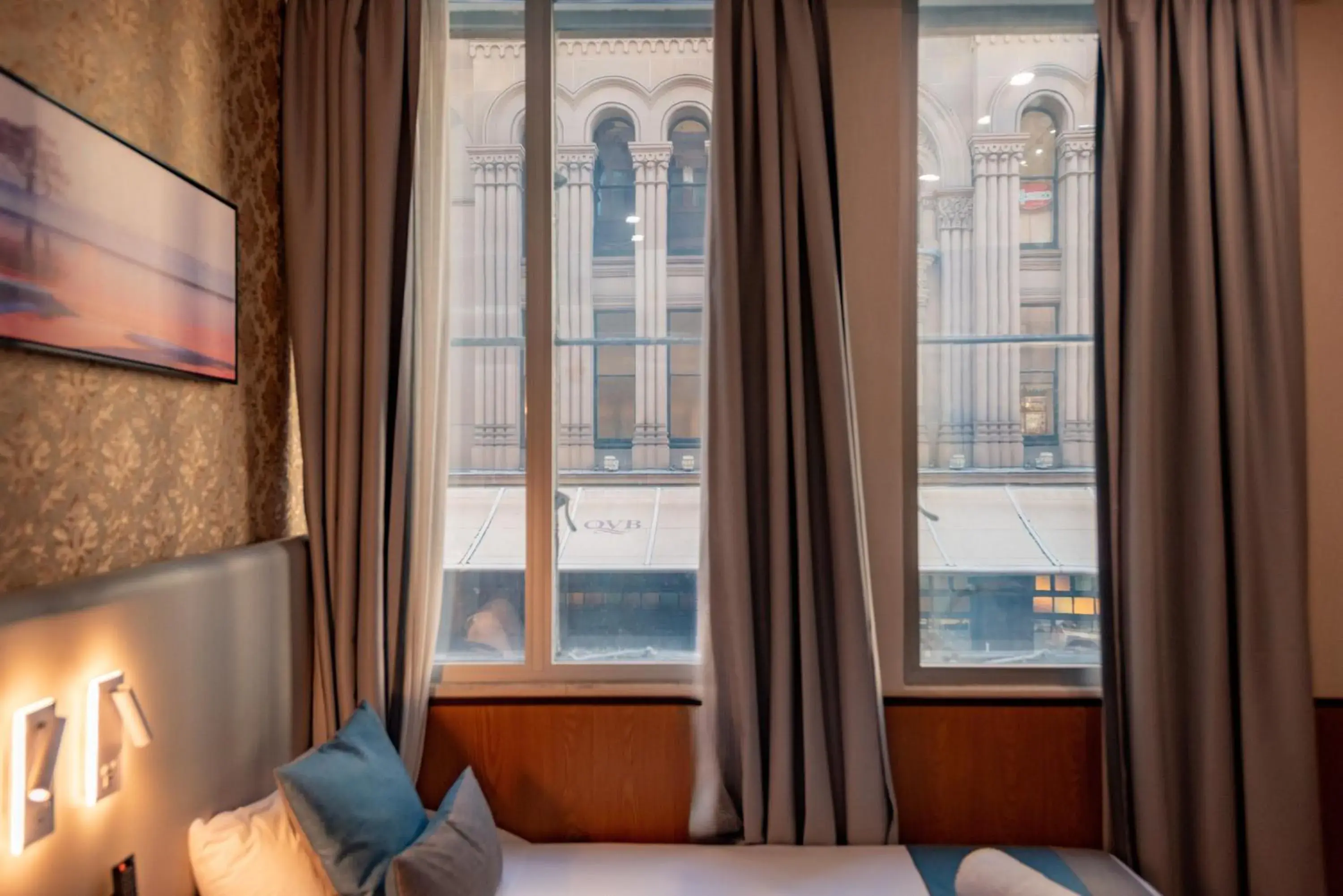 View (from property/room), Bed in YEHS Hotel Sydney QVB View (from property/room), Bed in YEHS Hotel Sydney QVB