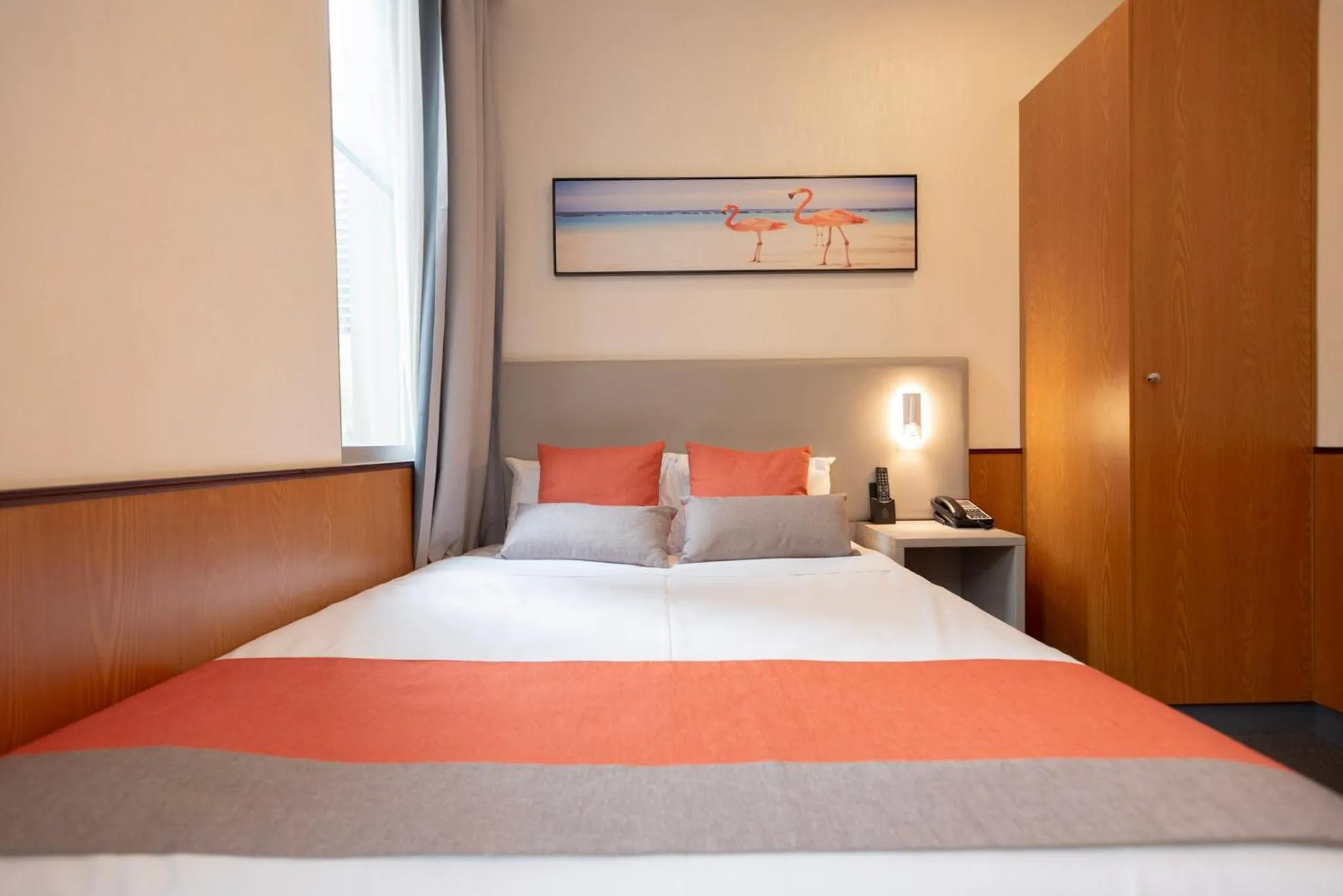 Bed in YEHS Hotel Sydney QVB