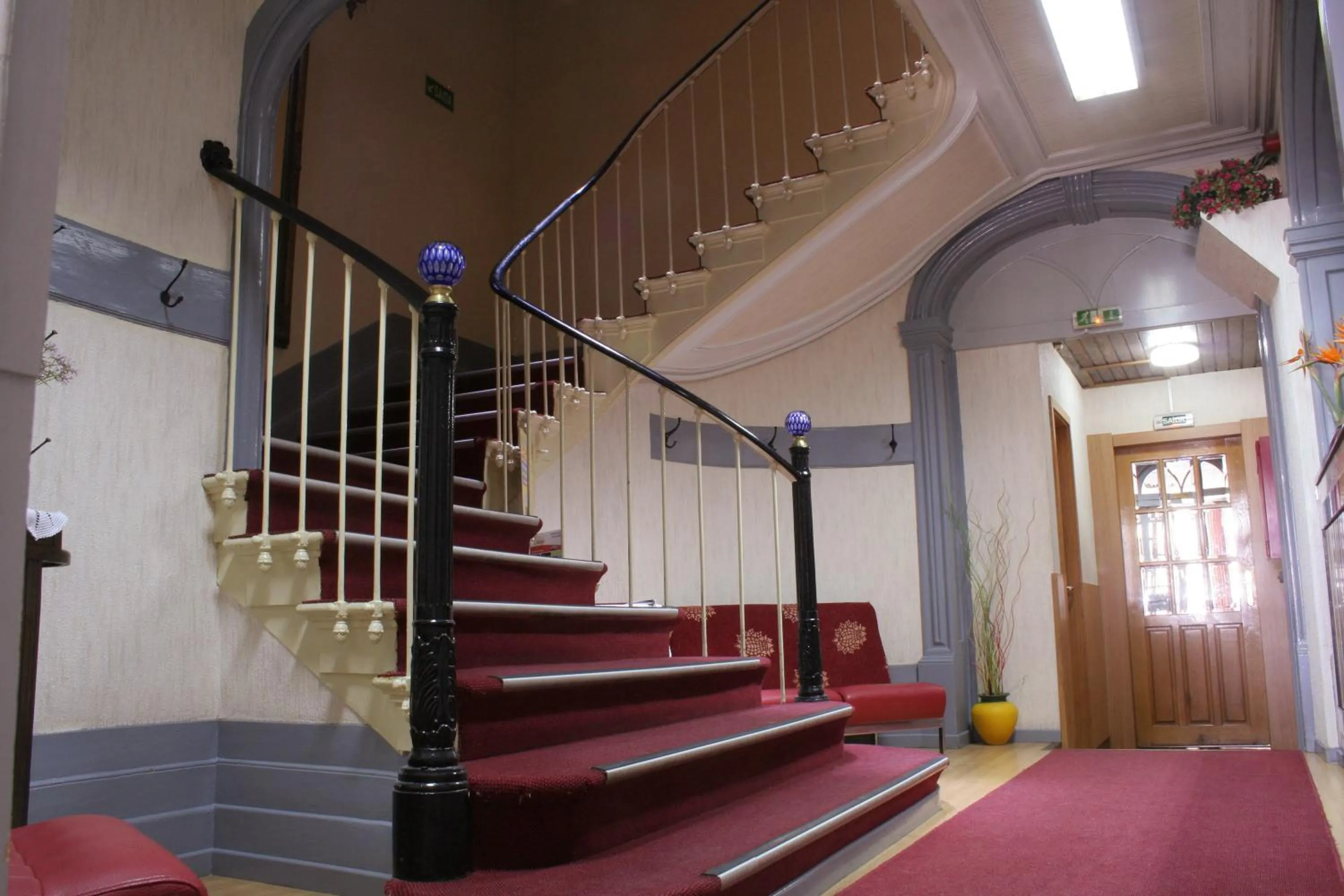 Lobby or reception in Hotel Estoril Porto