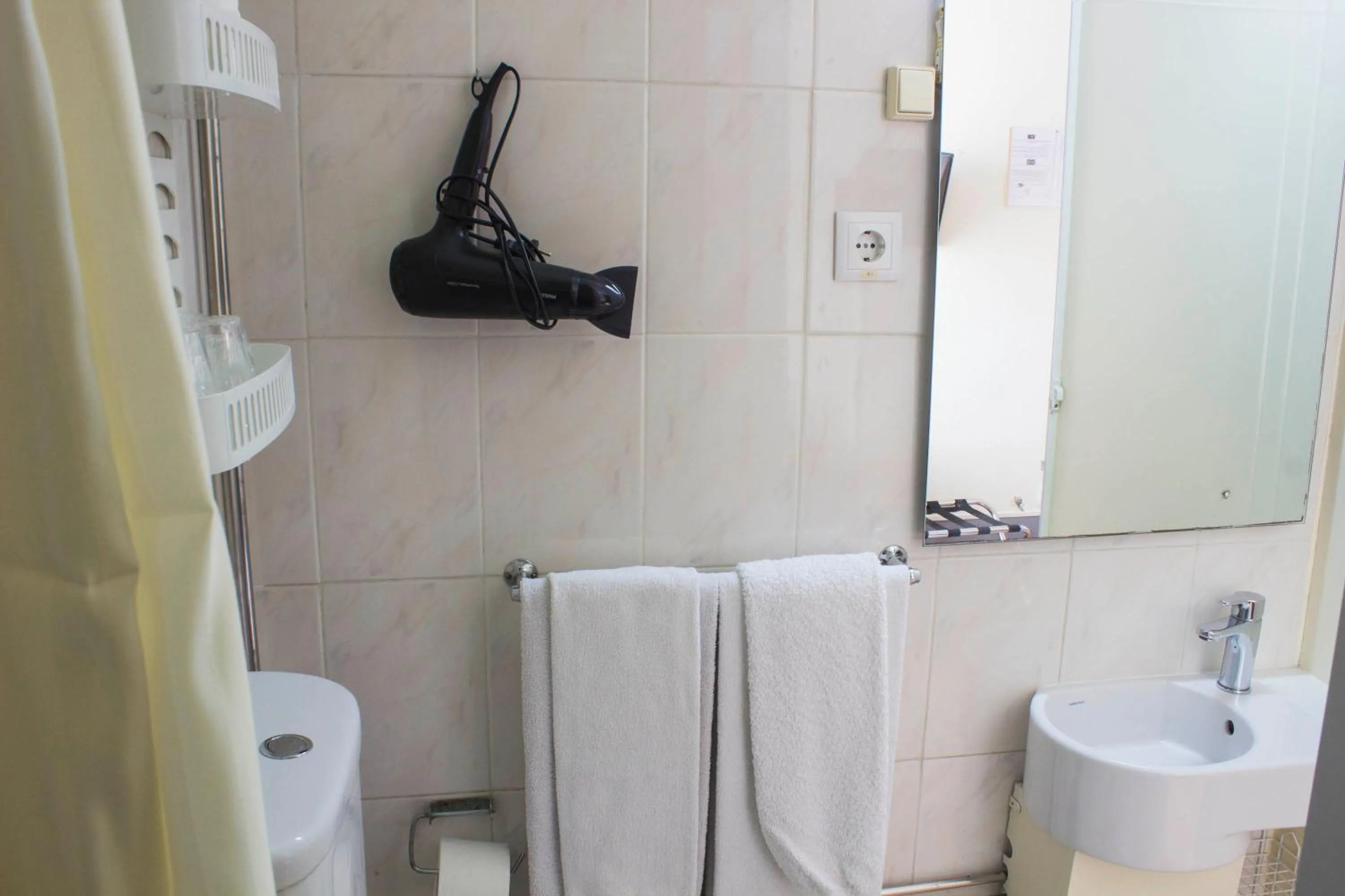 Bathroom in Hotel Estoril Porto