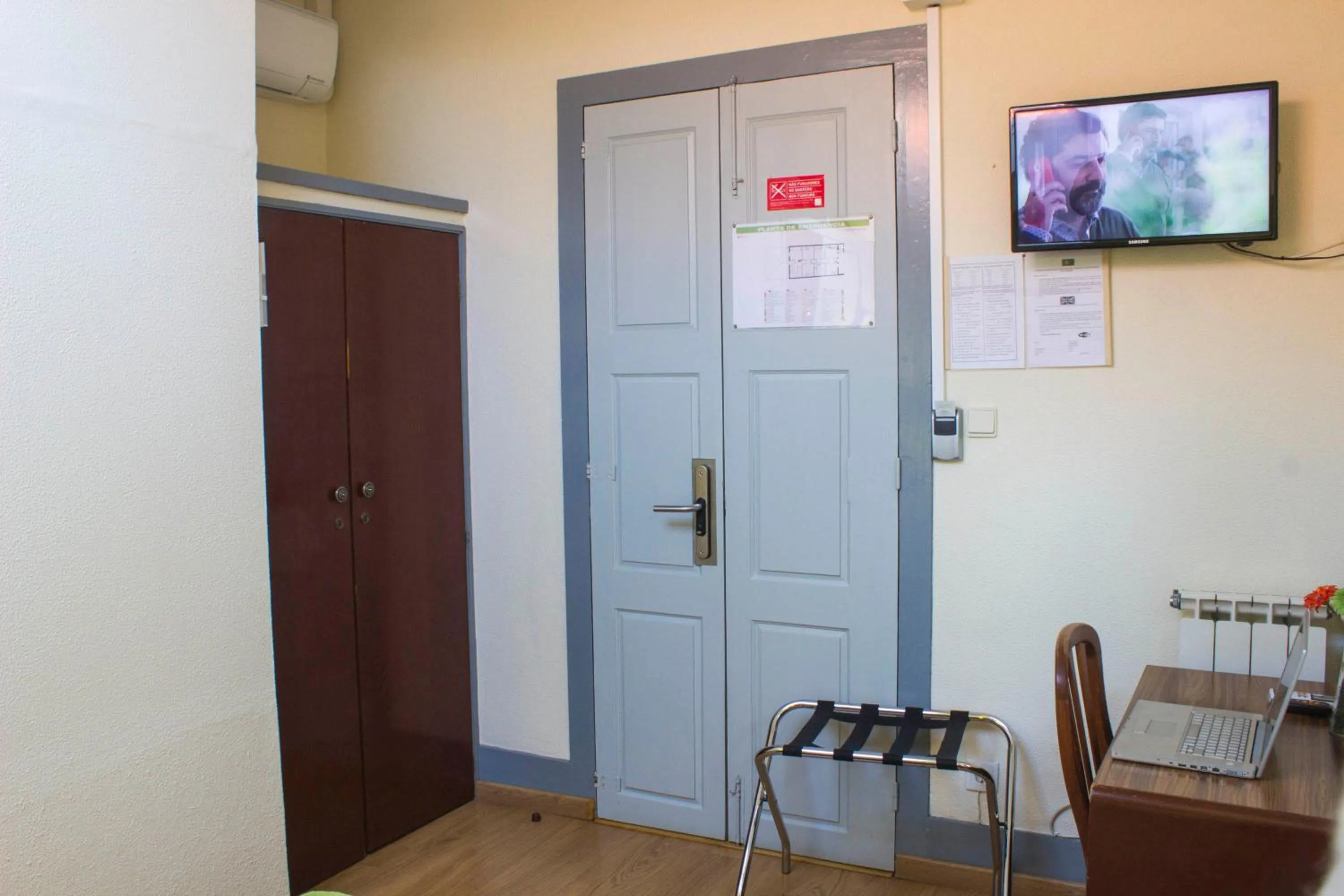 Bedroom in Hotel Estoril Porto